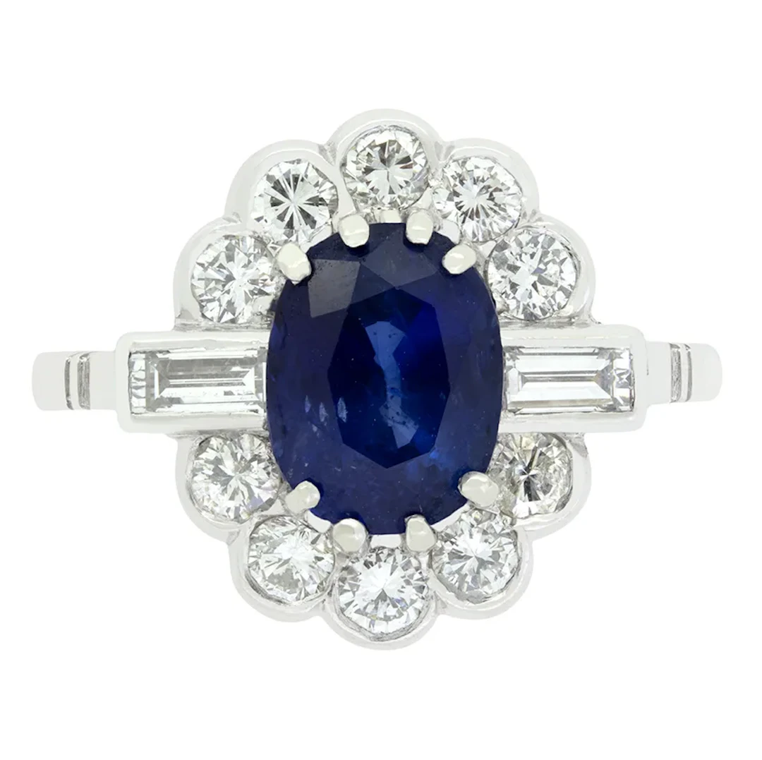 Late Deco 1.90ct Sapphire and Diamond Cluster Ring, c.1940s