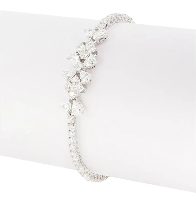 Contemporary 5.50ct Diamond Salvini Bracelet