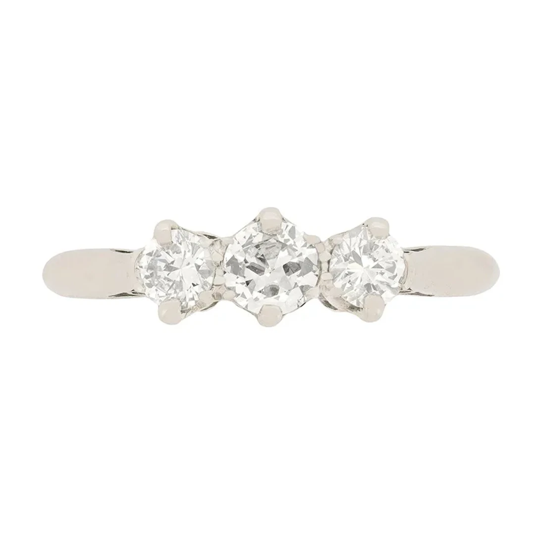 Late Art Deco 0.90ct Diamond Three Stone Ring, c.1930s
