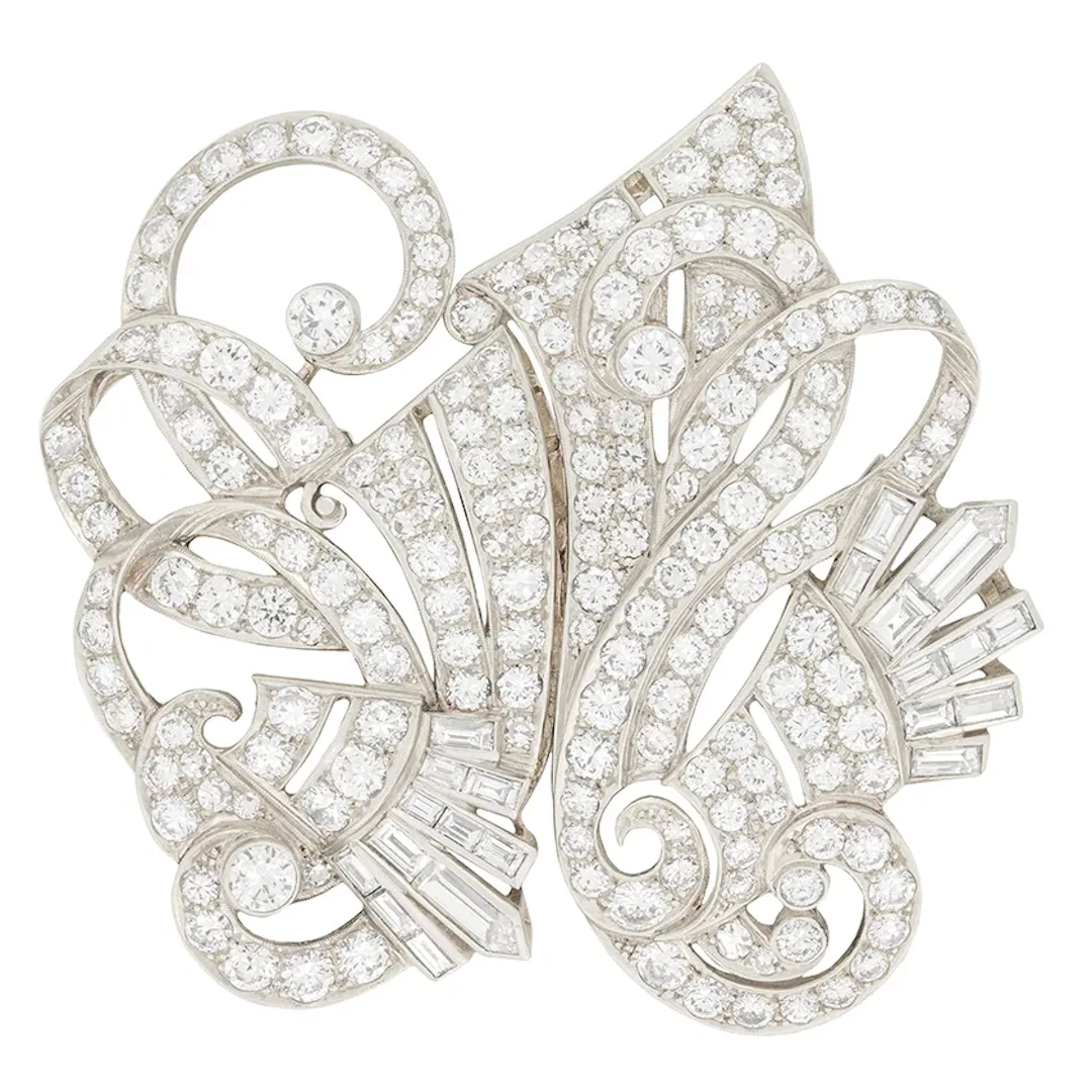 Late Deco 17ct Diamond Double Clip Brooch, c.1940s