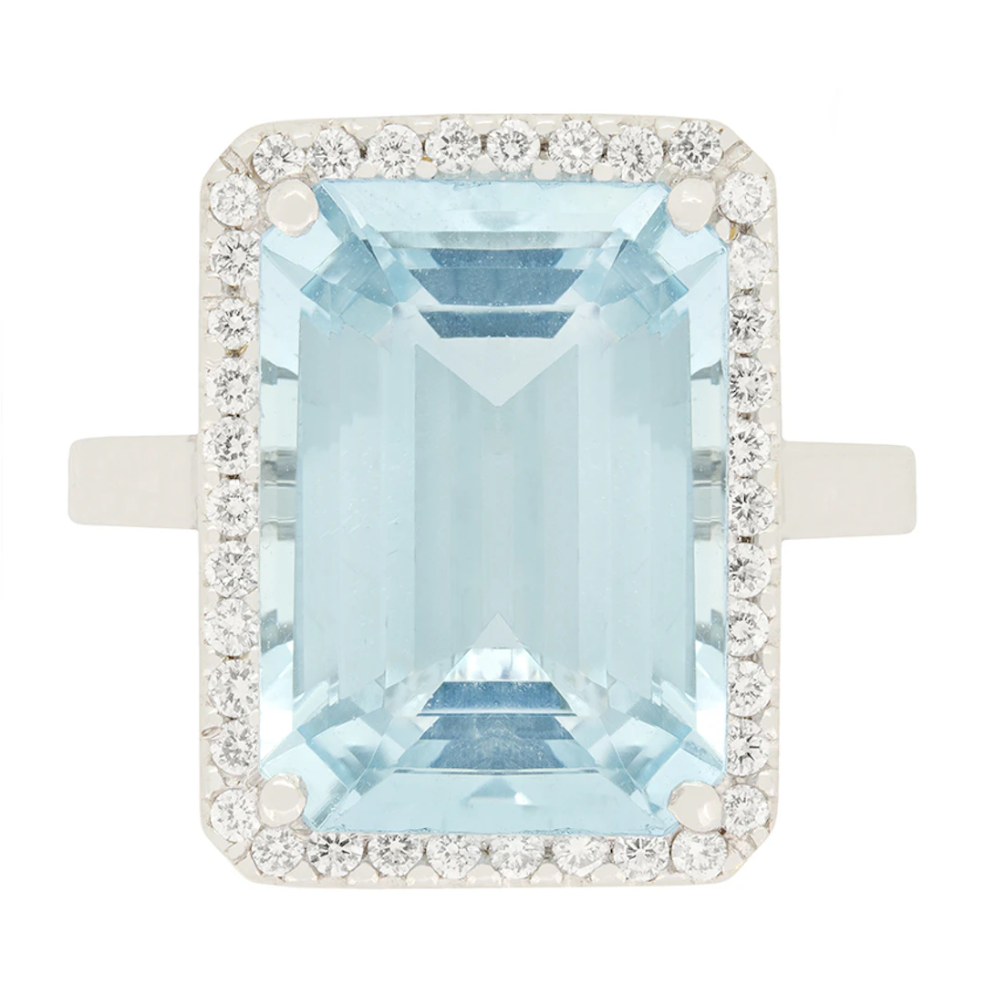 Contemporary 6.70ct Aquamarine and Diamond Ring