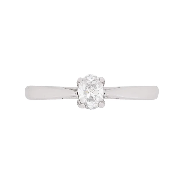 Contemporary 0.33ct Oval-Shaped Diamond Solitaire Engagement Ring