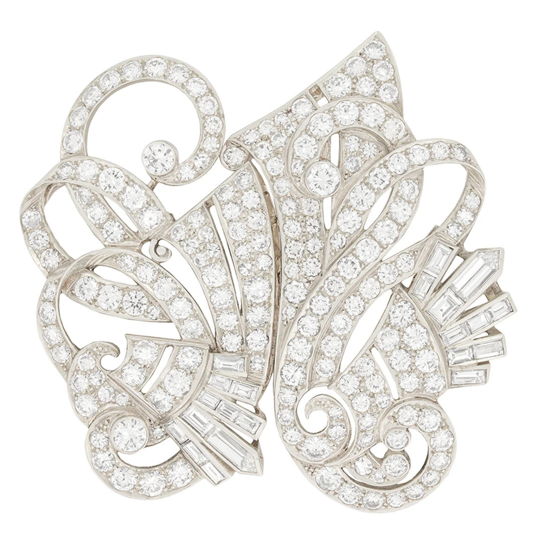 Late Deco 17ct Diamond Double Clip Brooch, c.1940s