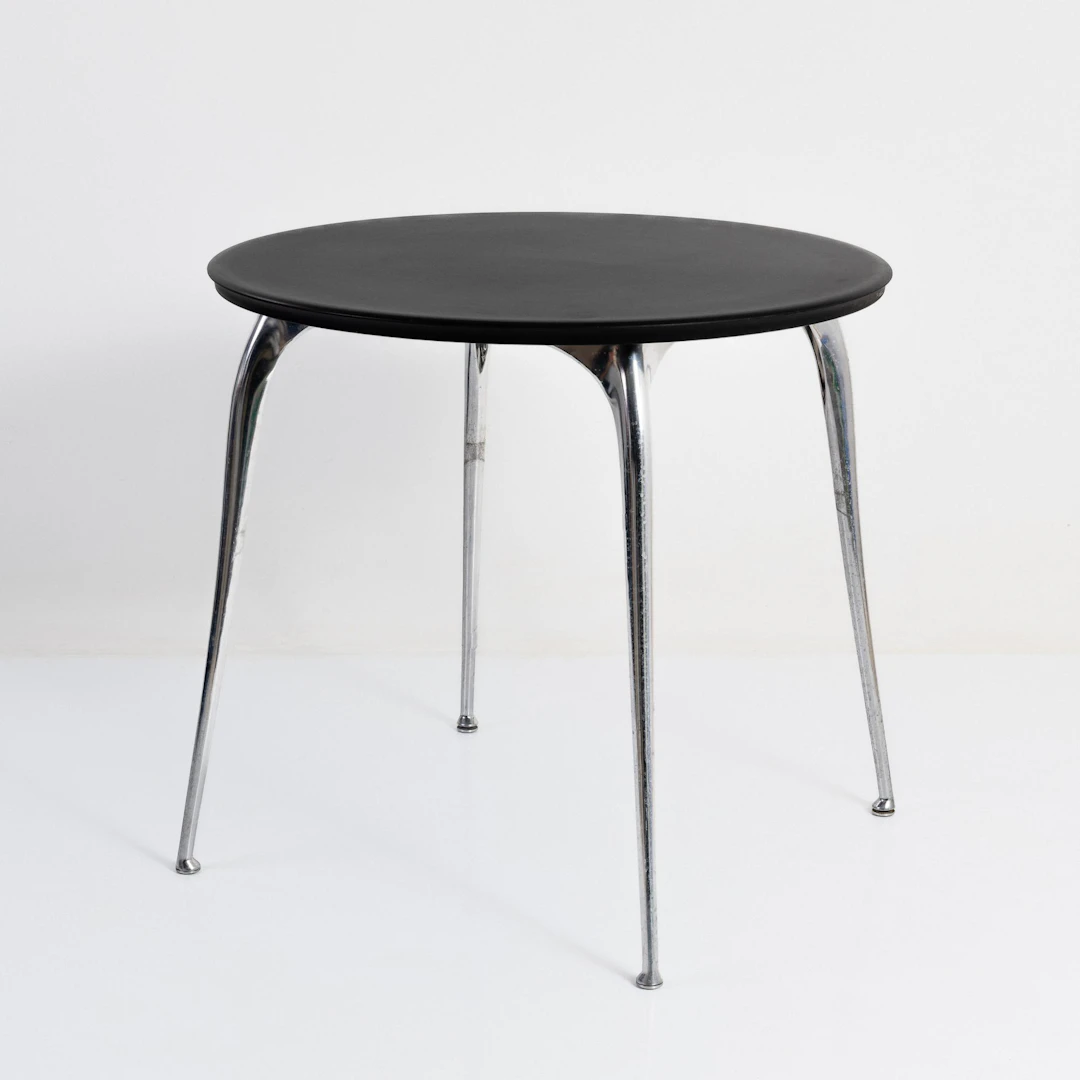 Philippe Starck Tisch 'Louise', 1990er Jahre (Entwurf)
