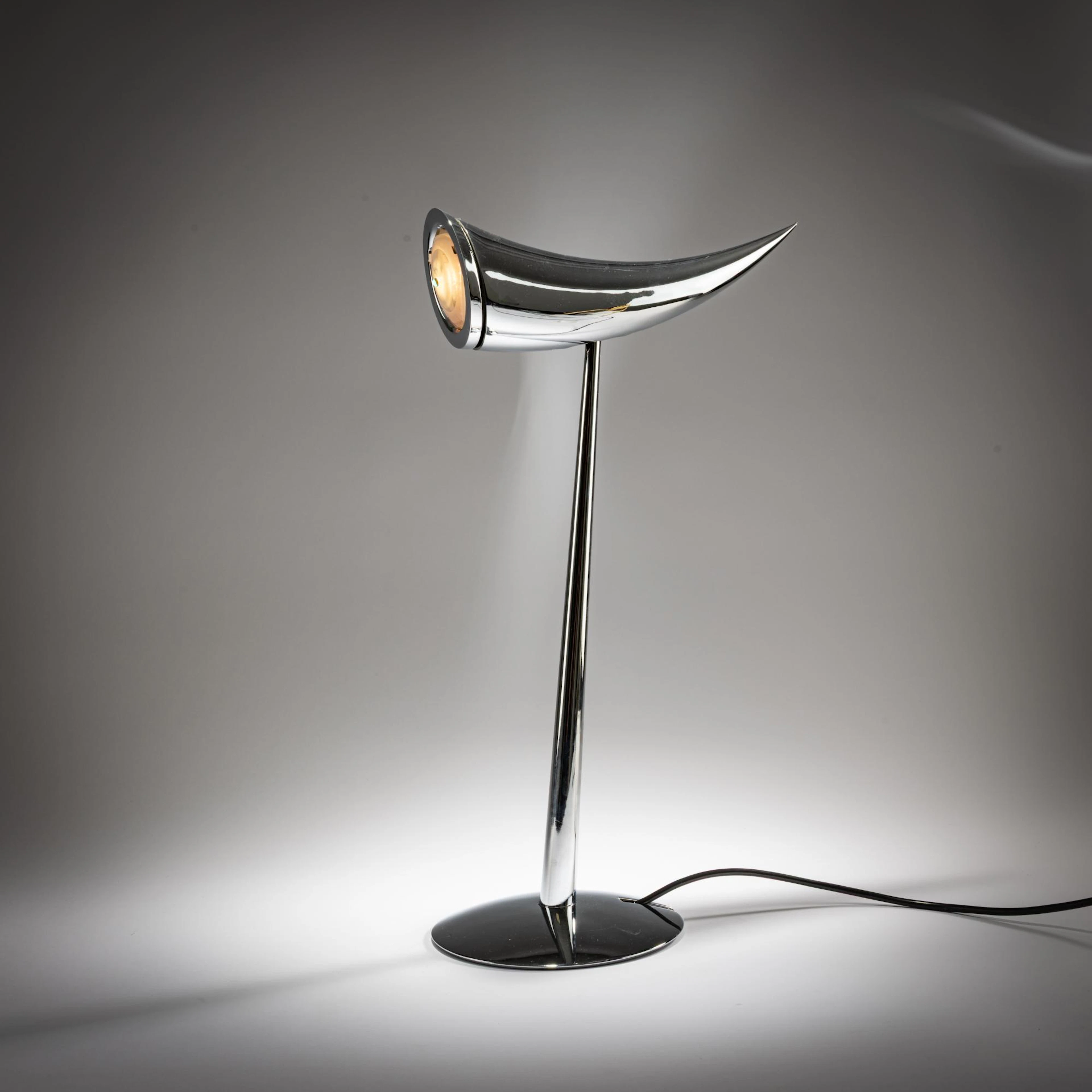 Philippe Starck Tischleuchte 'Ara', 1988