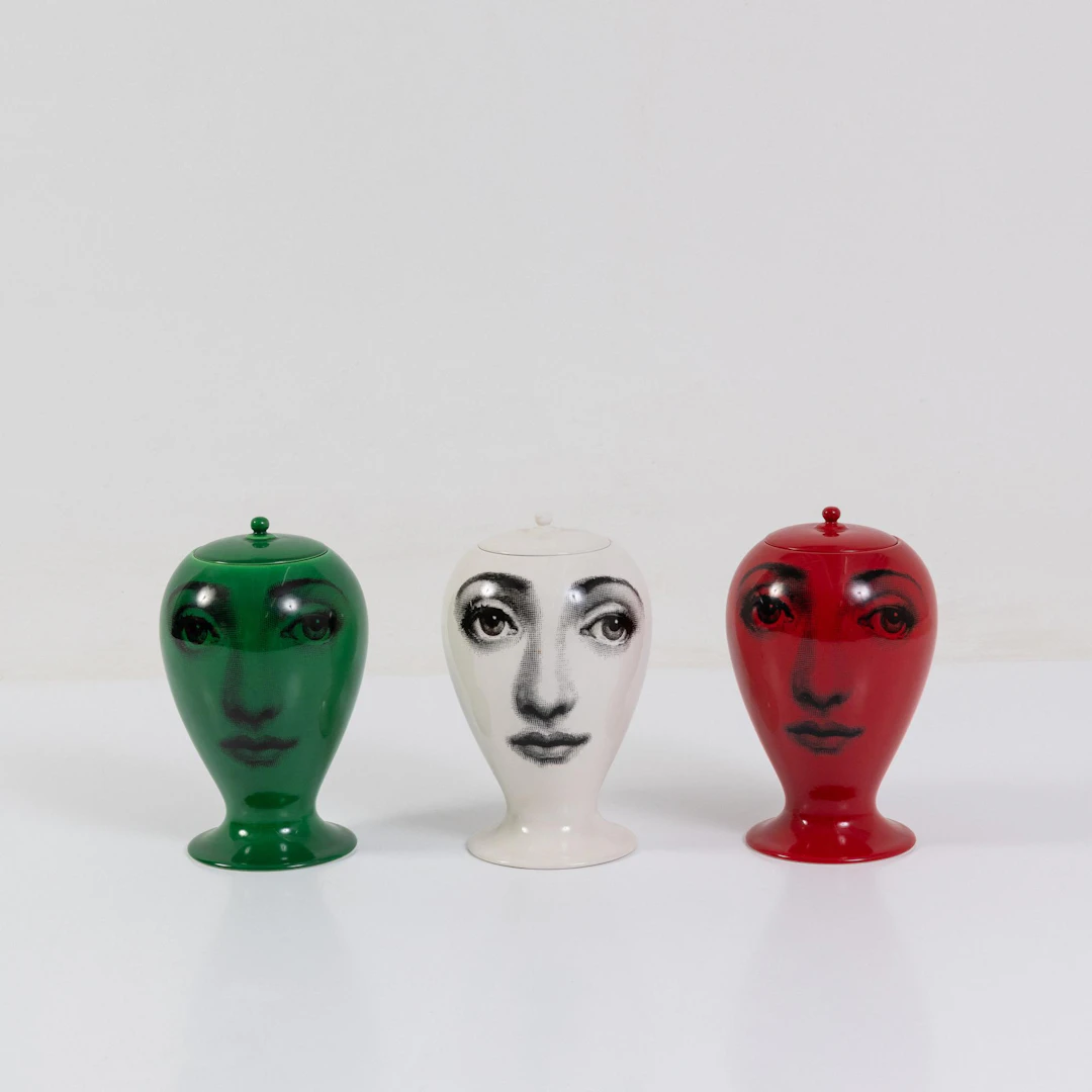 Barnaba Fornasetti Drei Deckelvasen 'Buonanotte', 2000er Jahre (Entwurf)