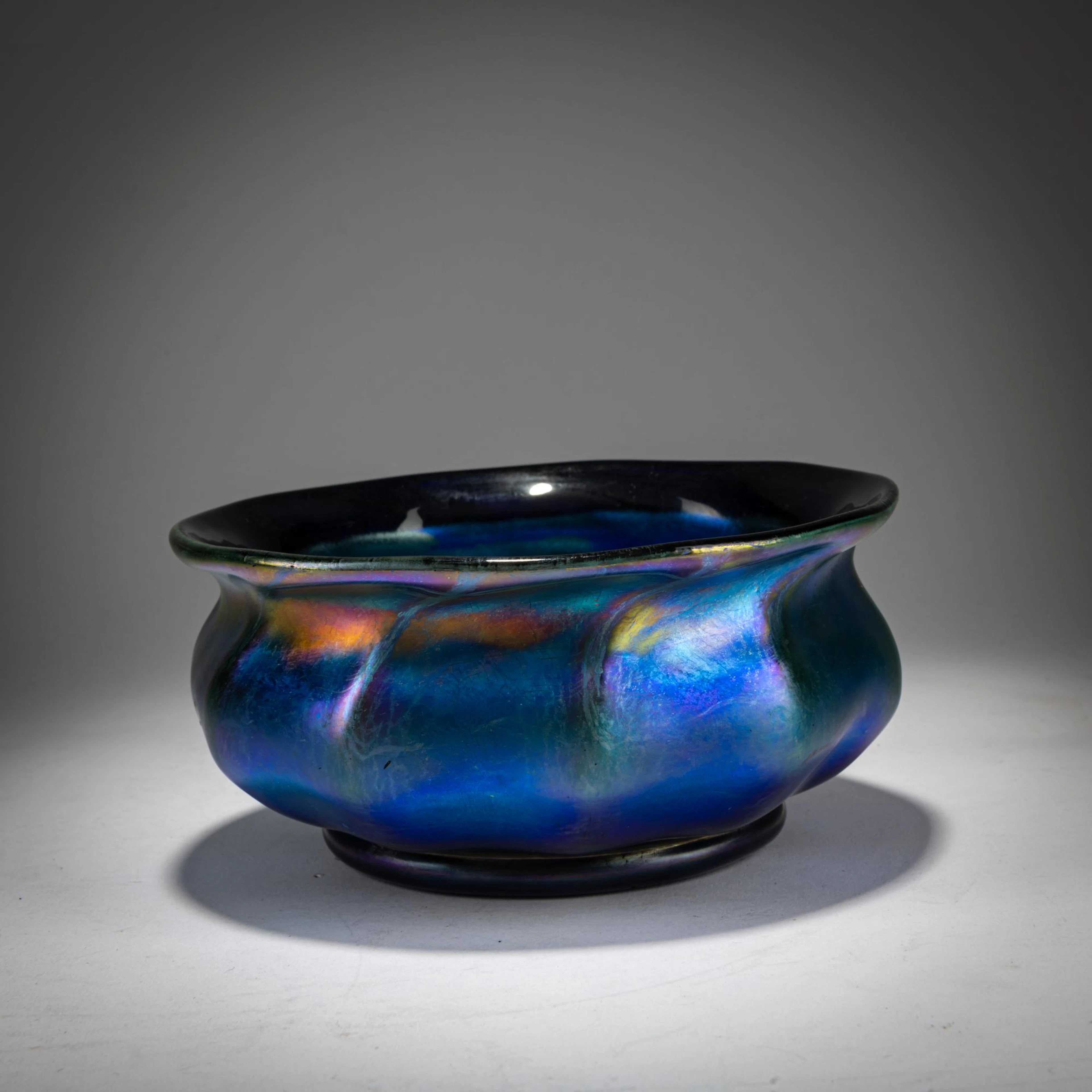 Louis C. Tiffany Kleine 'Favrile'-Schale, um 1892