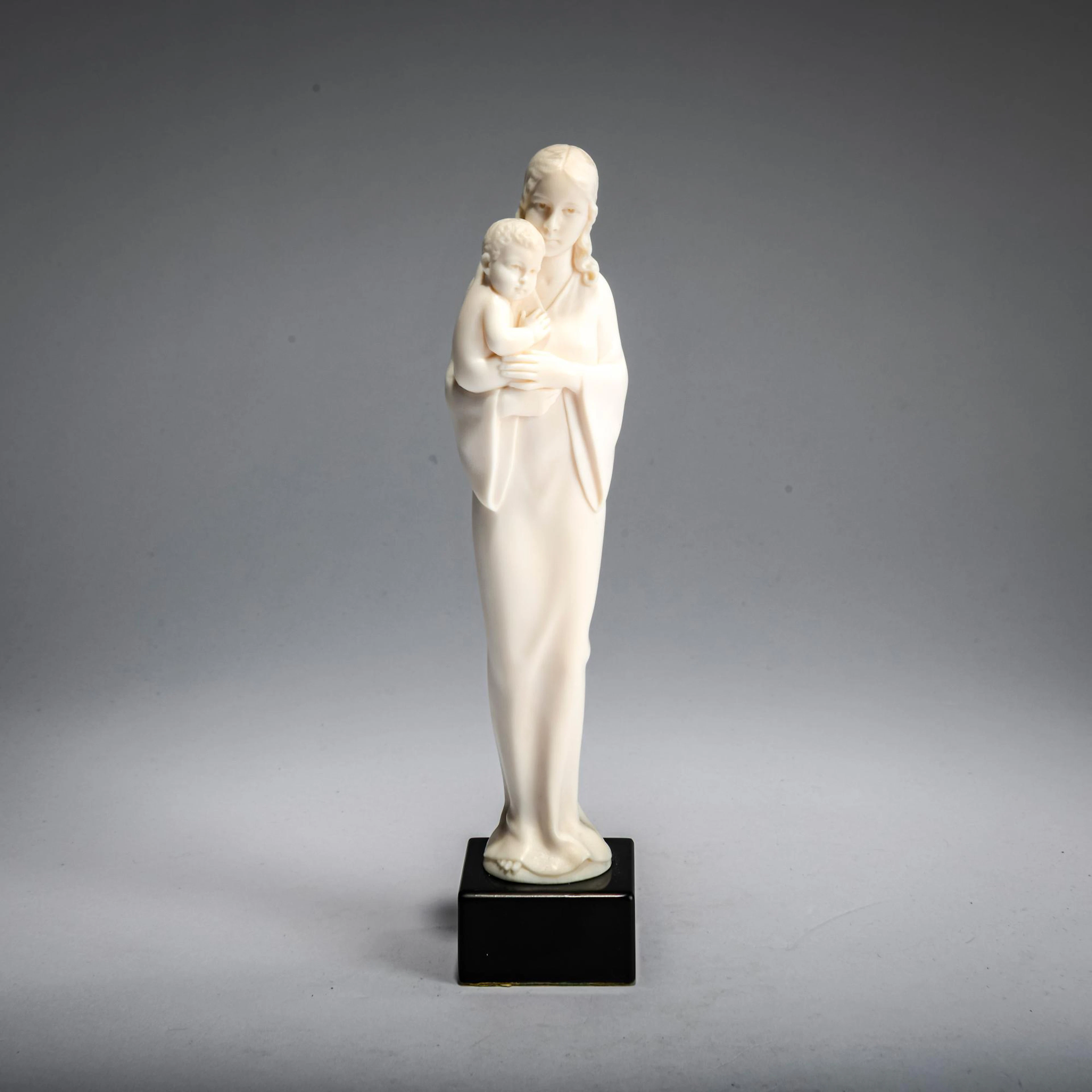 Ferdinand Preiss Elfenbeinfigur 'Mutter und Kind', um 1930