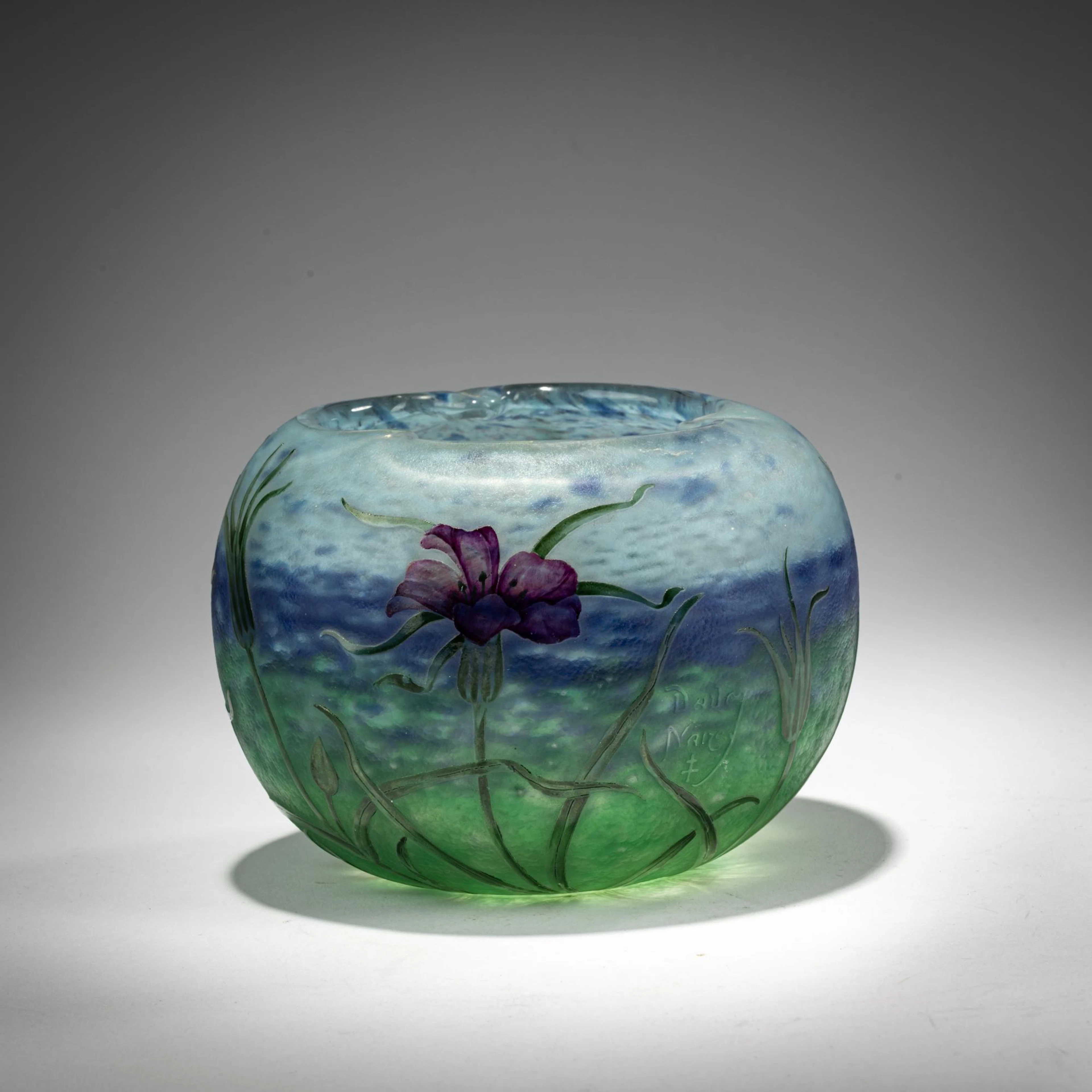 Daum Frères, Nancy Kleine Schale 'Oeillets', um 1910