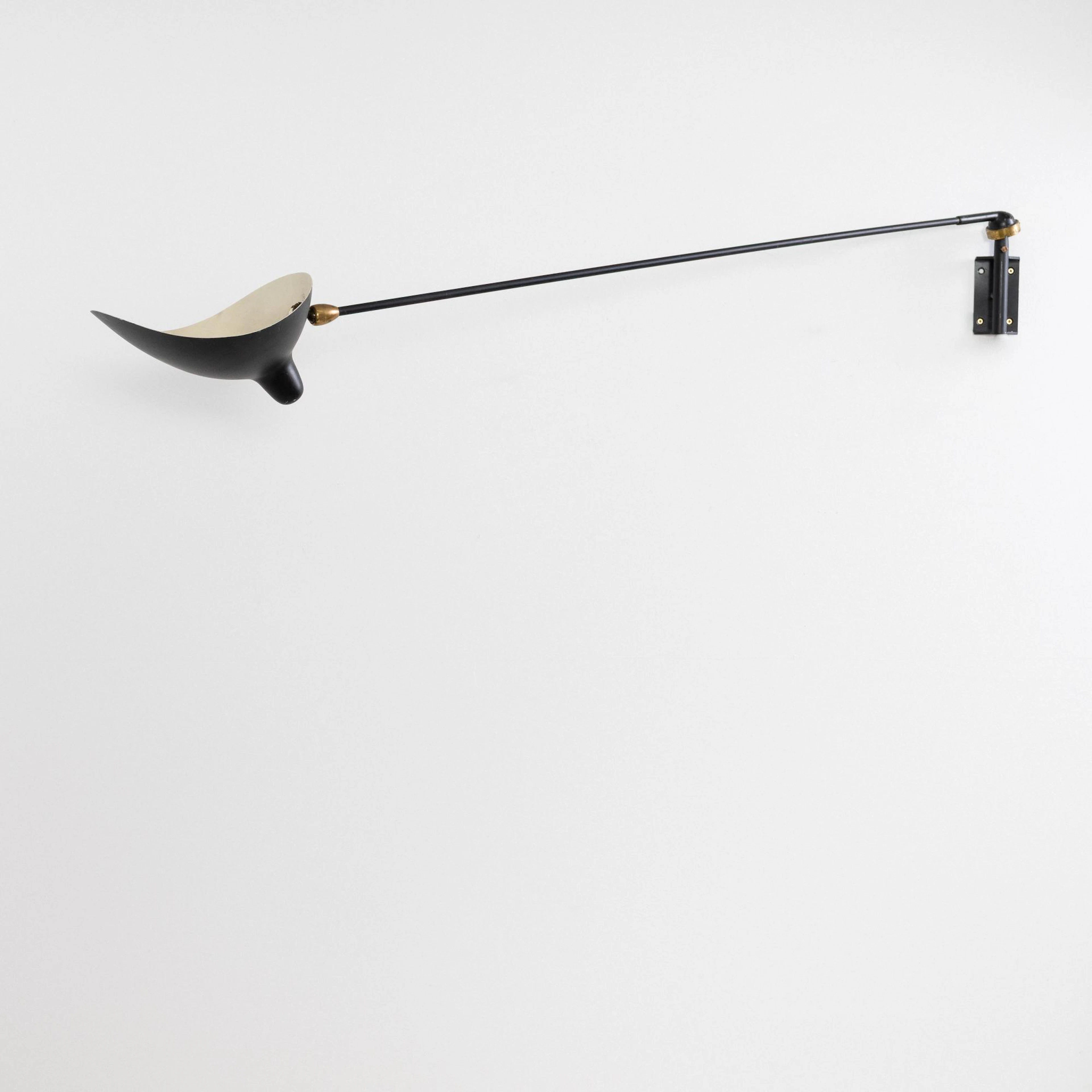 Serge Mouille Wandleuchte 'Applique murale à un bras pivotant - Casquette'