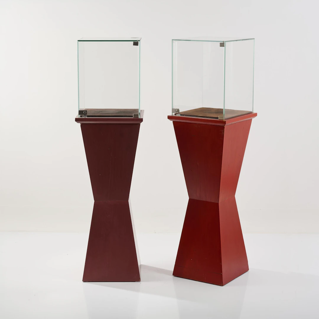 Italien Zwei Ausstellungsvitrinen, 1980er Jahre (Entwurf)