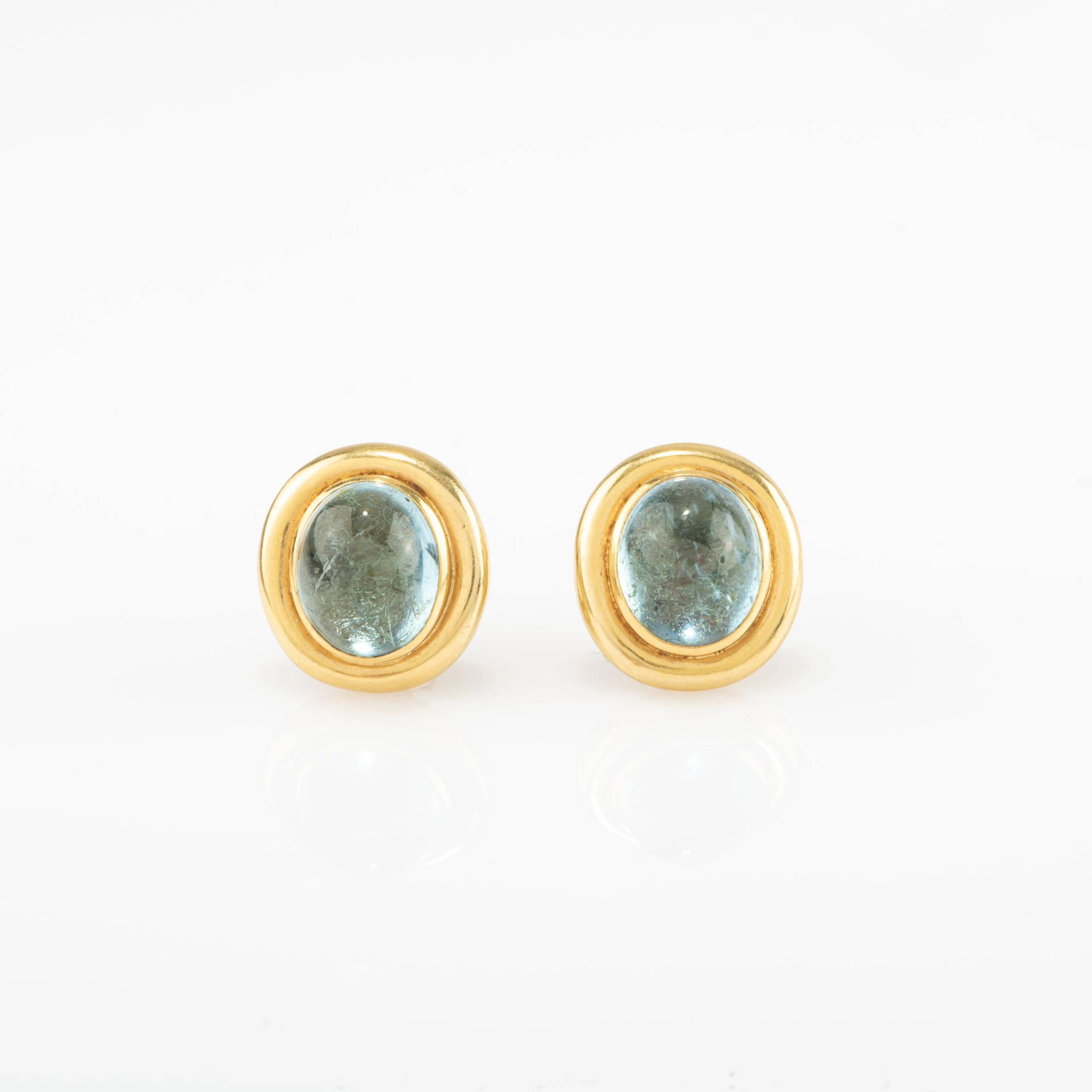 Jutta Damm, München Paar Ohrstecker mit Aquamarin-Cabochons