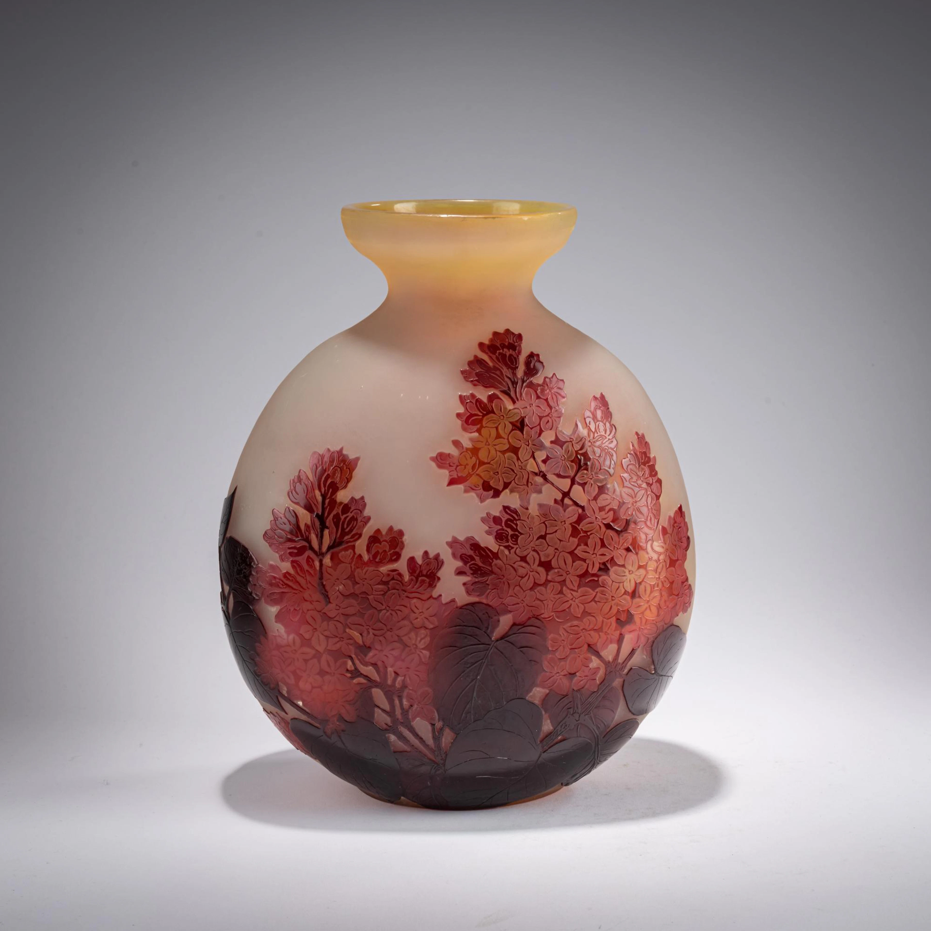 Etablissements Gallé, Nancy Bauchige Vase 'Lilas', 1908-20