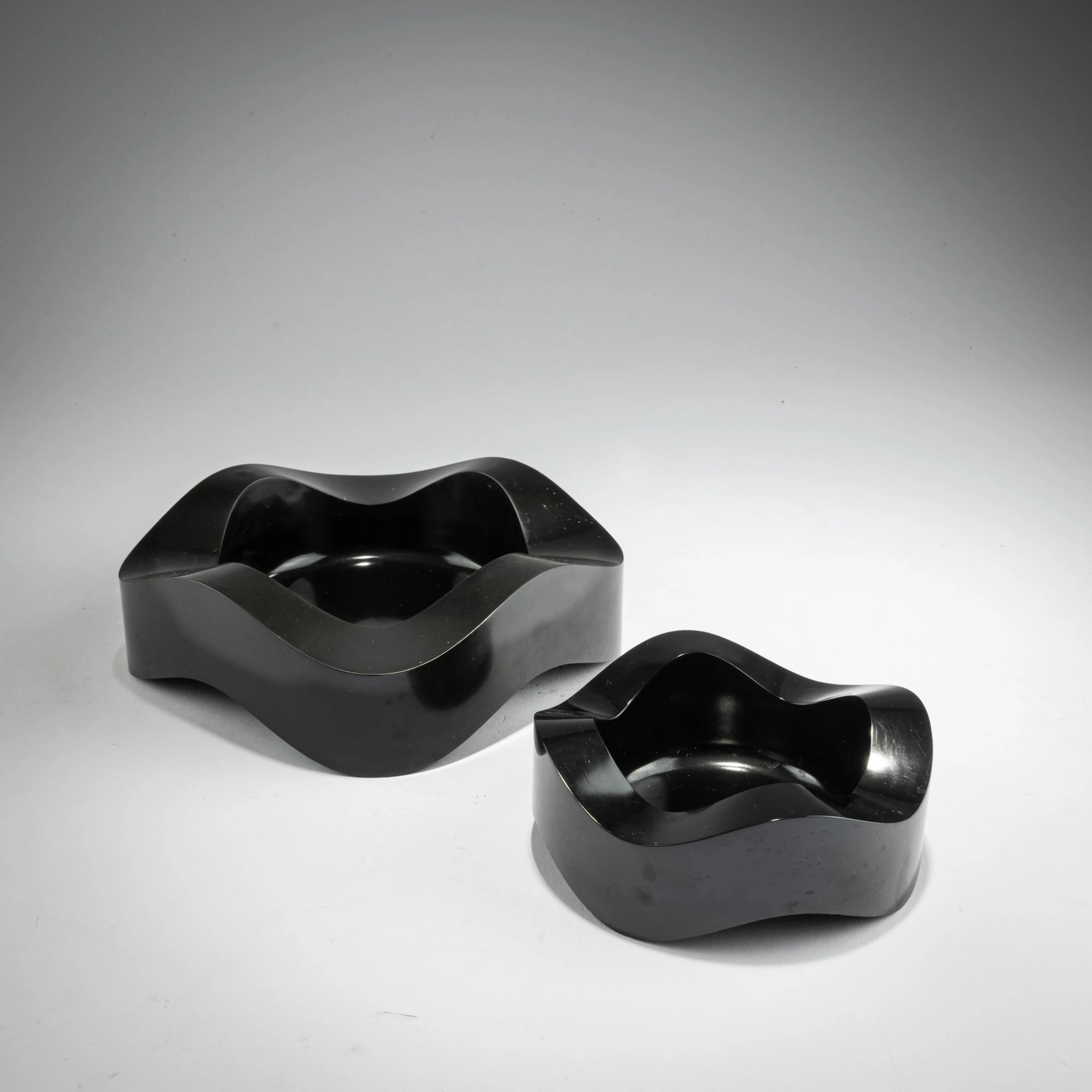 Walter Zeischegg Zwei 'Sinus' Aschenbecher, 1967 (Entwurf)