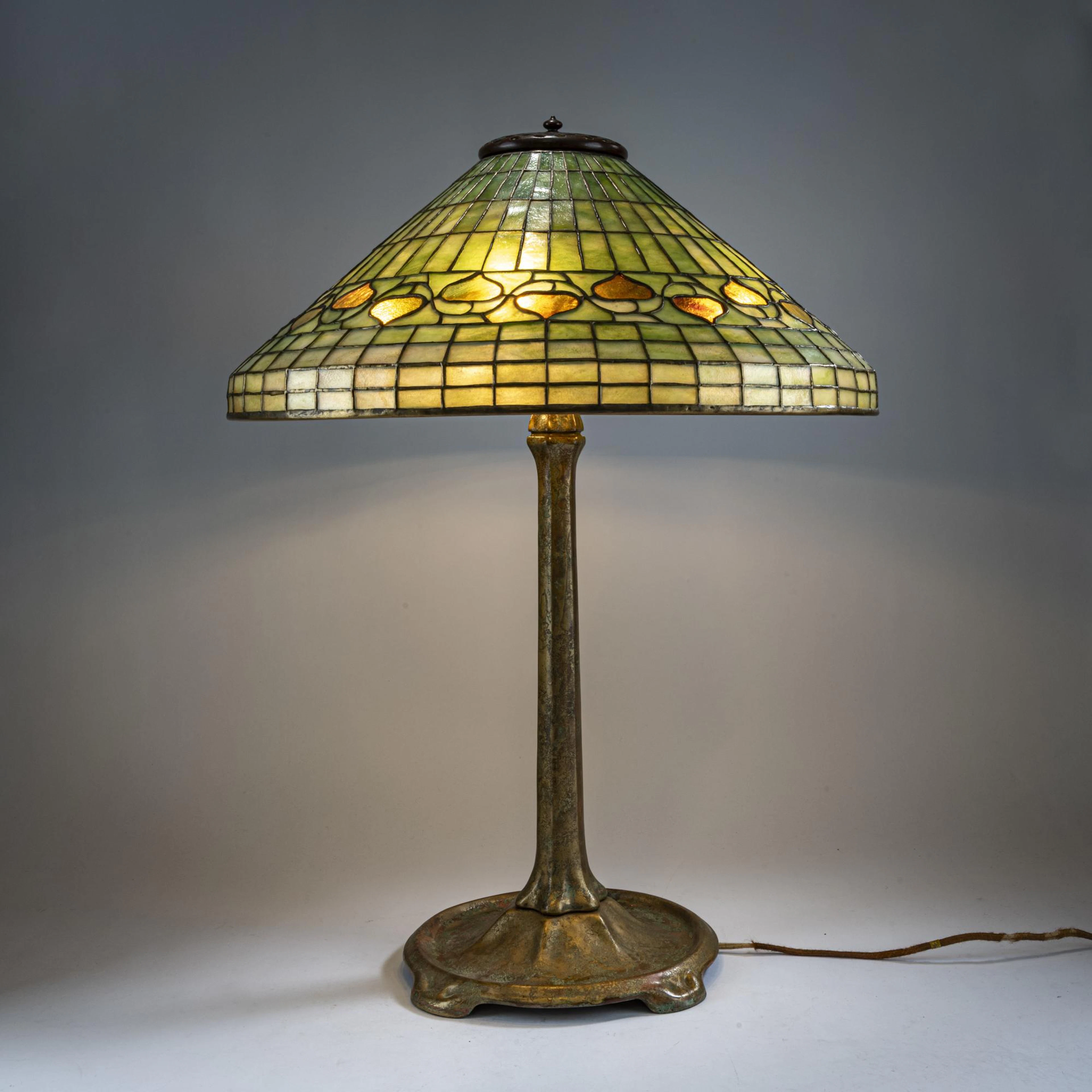 Tiffany Studios, New York Tischleuchte 'Acorn', um 1910