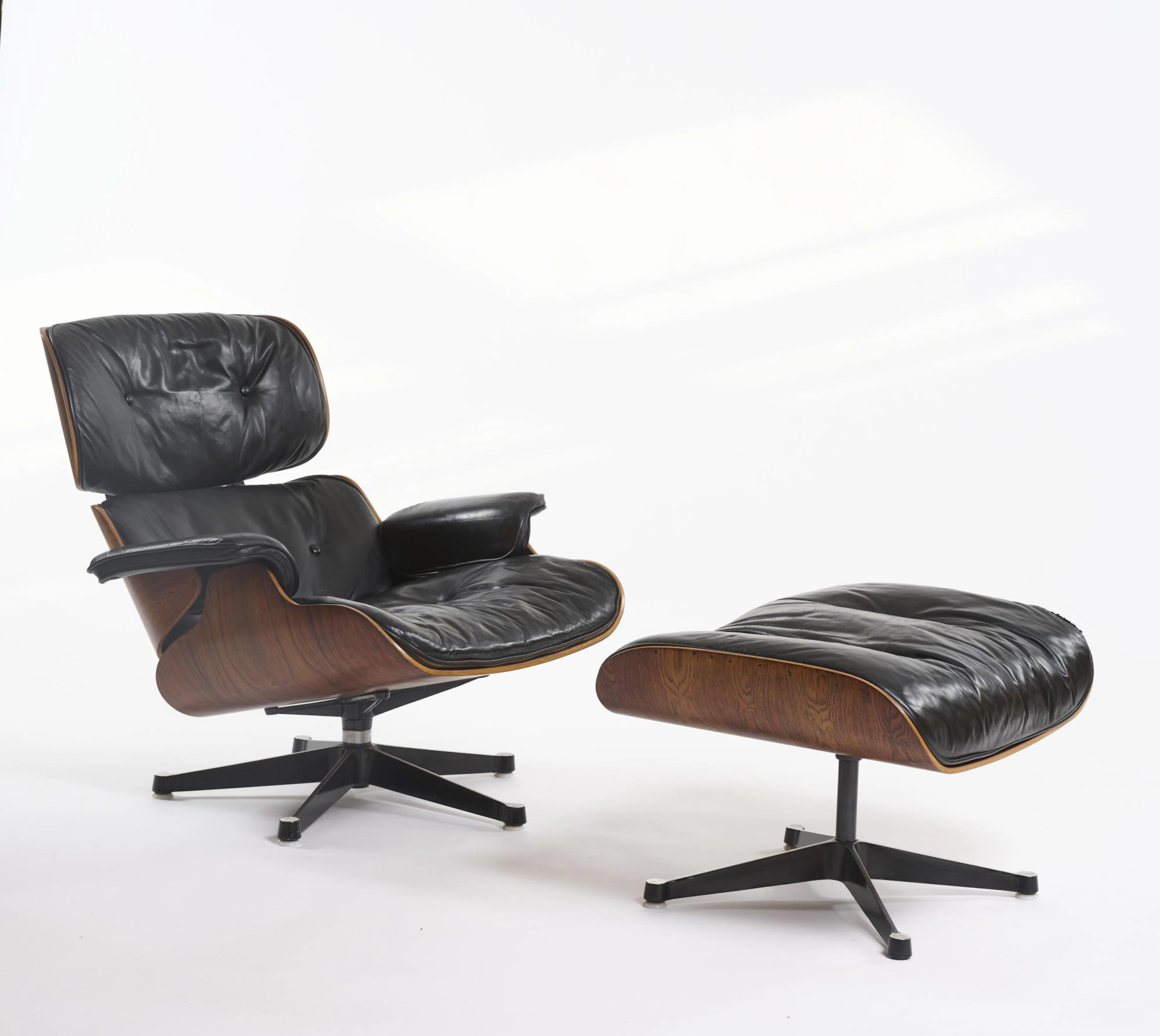 Charles Eames; Ray Eames Lounge Chair '670' mit Ottoman '671', 1956 (Entwurf)
