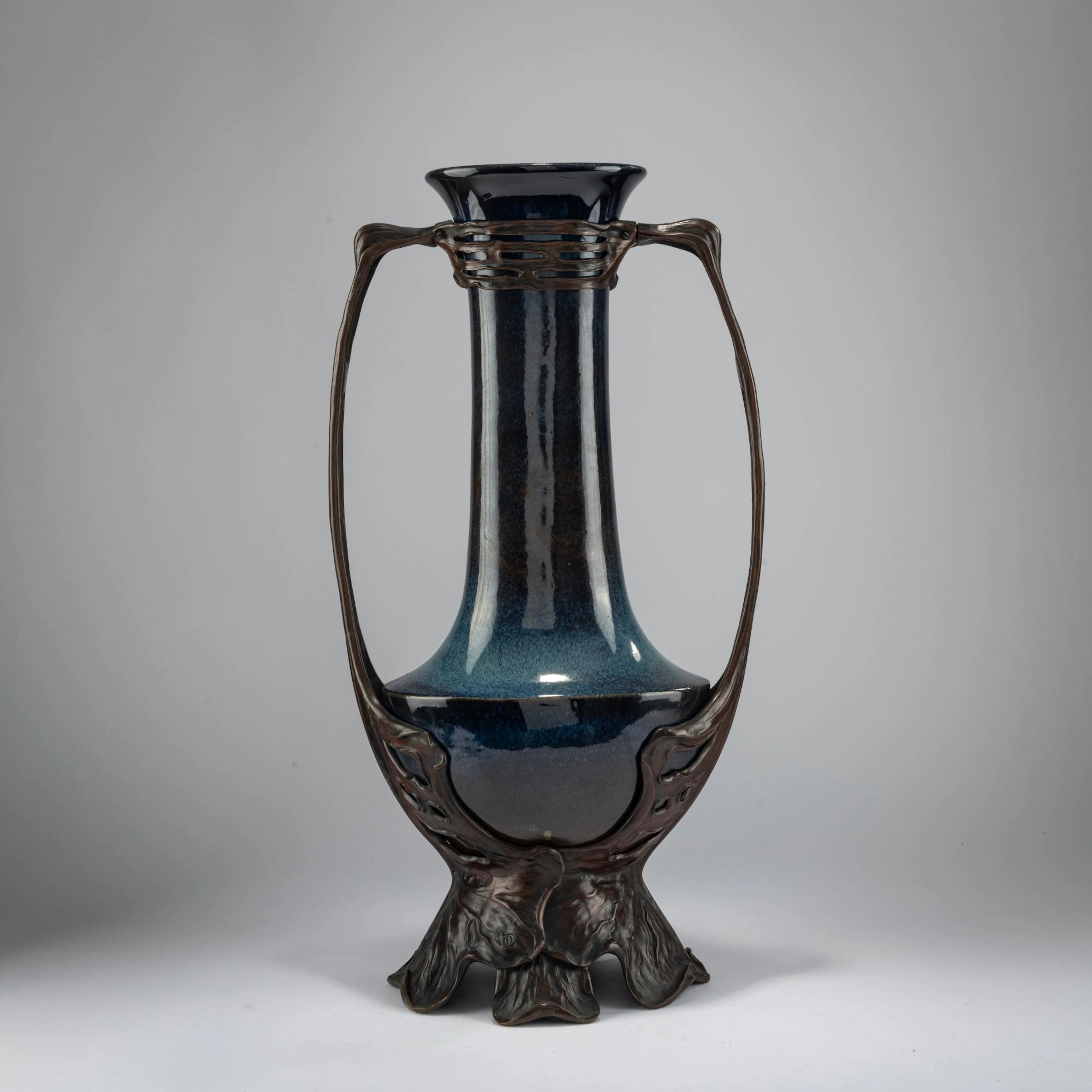 Otto Eckmann Henkelvase, um 1900