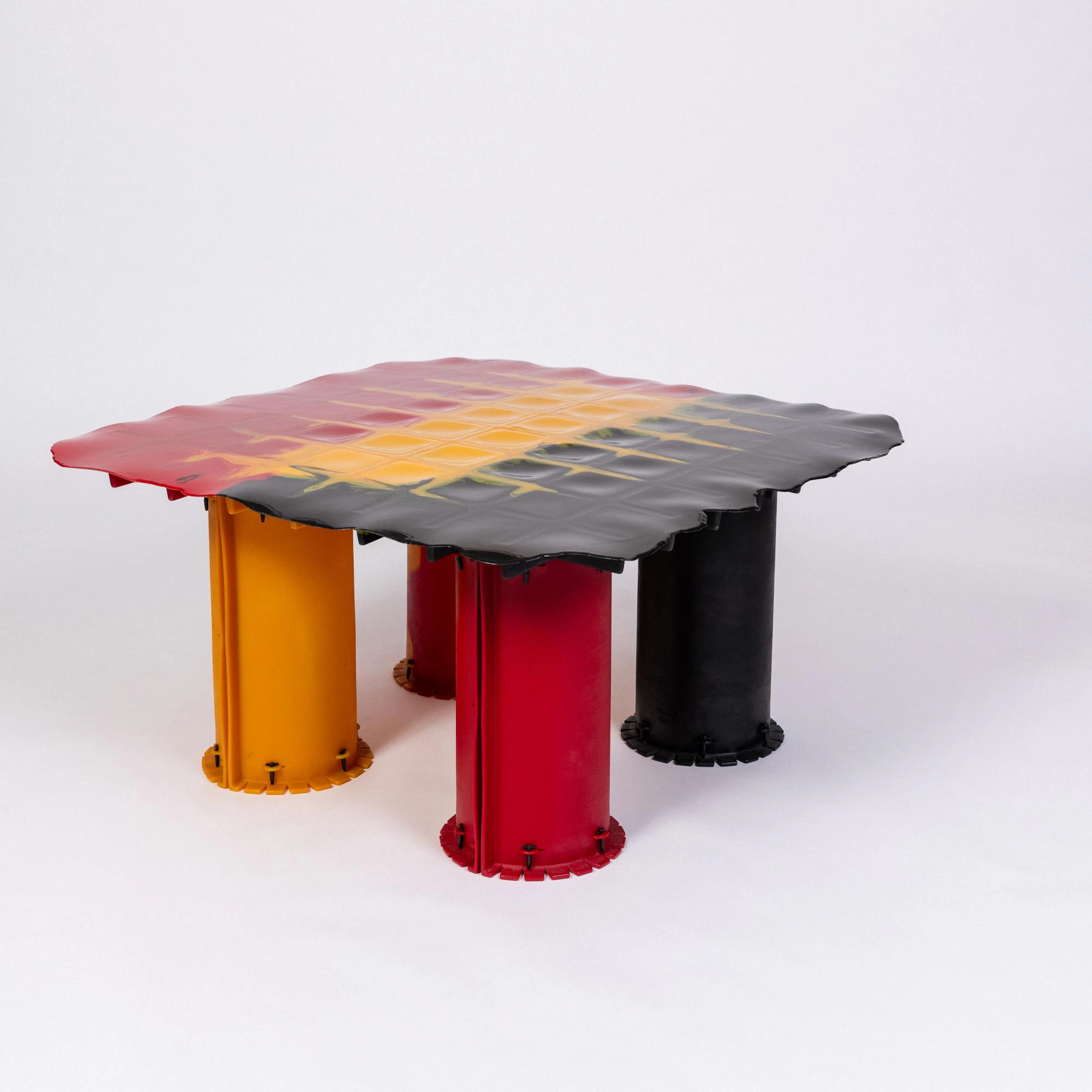 Gaetano Pesce Unikat Sofatisch 'Nobody's Living Table' aus der Serie