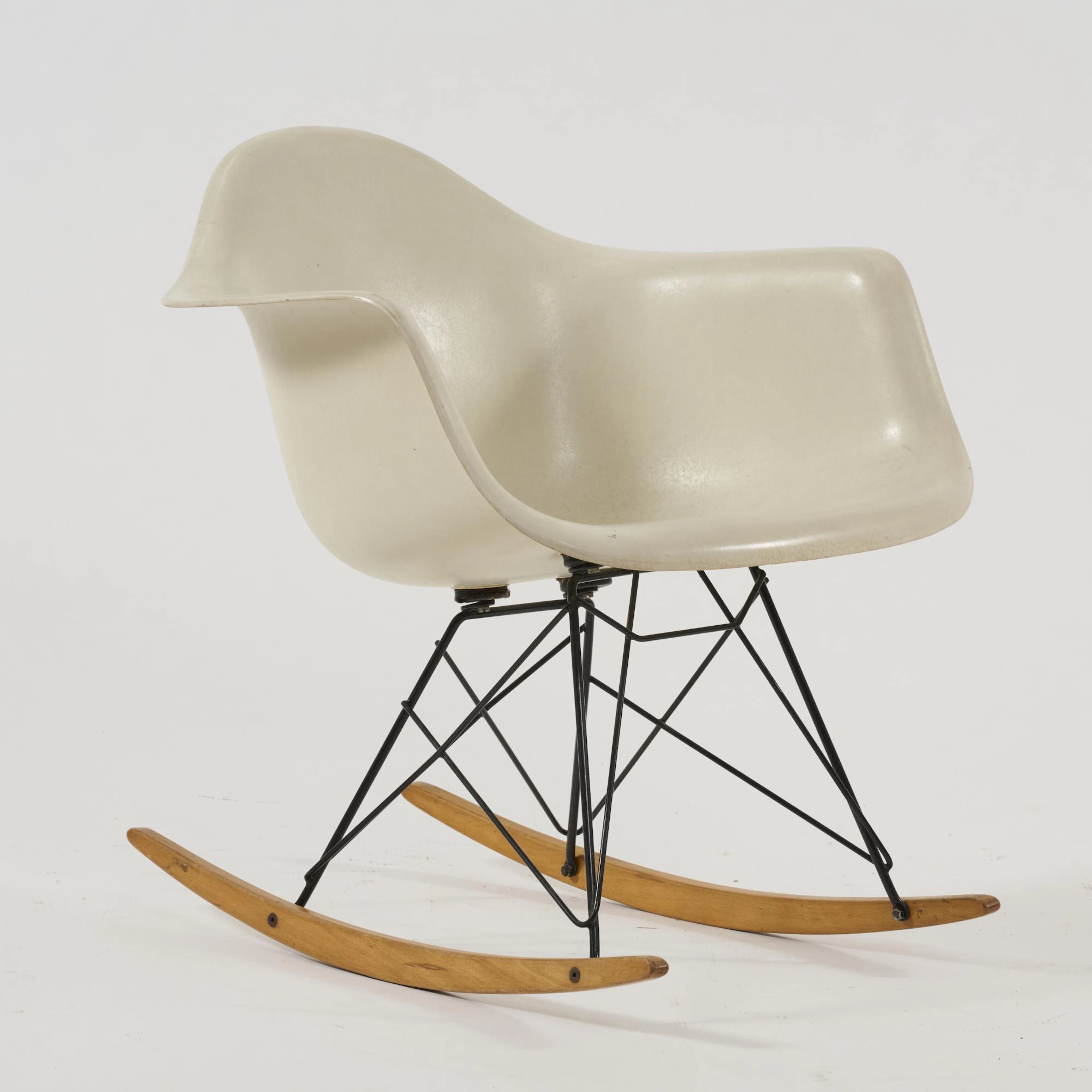 Ray Eames; Charles Eames Schaukelstuhl 'RAR', 1950-53 (Entwurf)