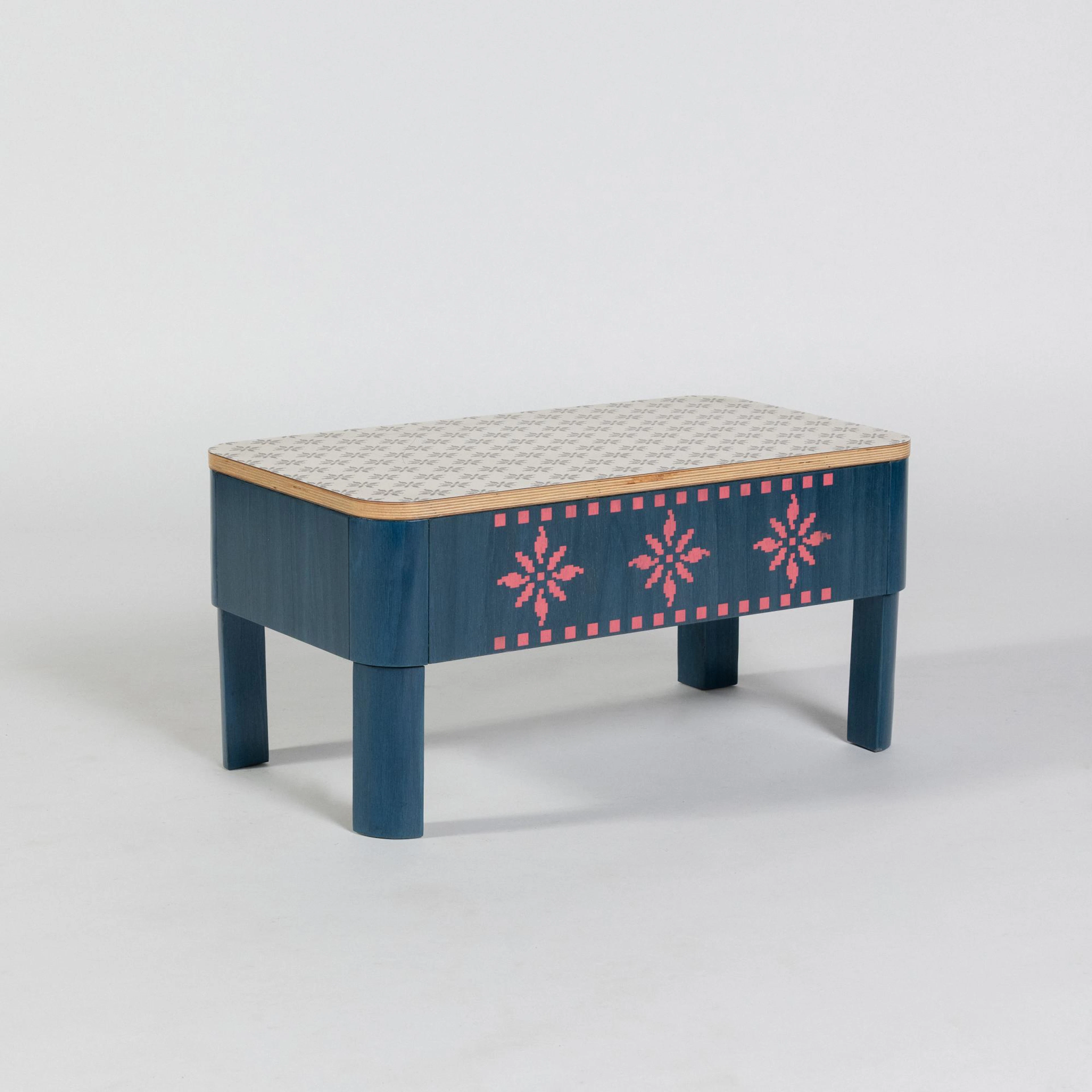 Alessandro Mendini Beistelltisch 'Tobi' aus der 'Easy Home' Kollektion