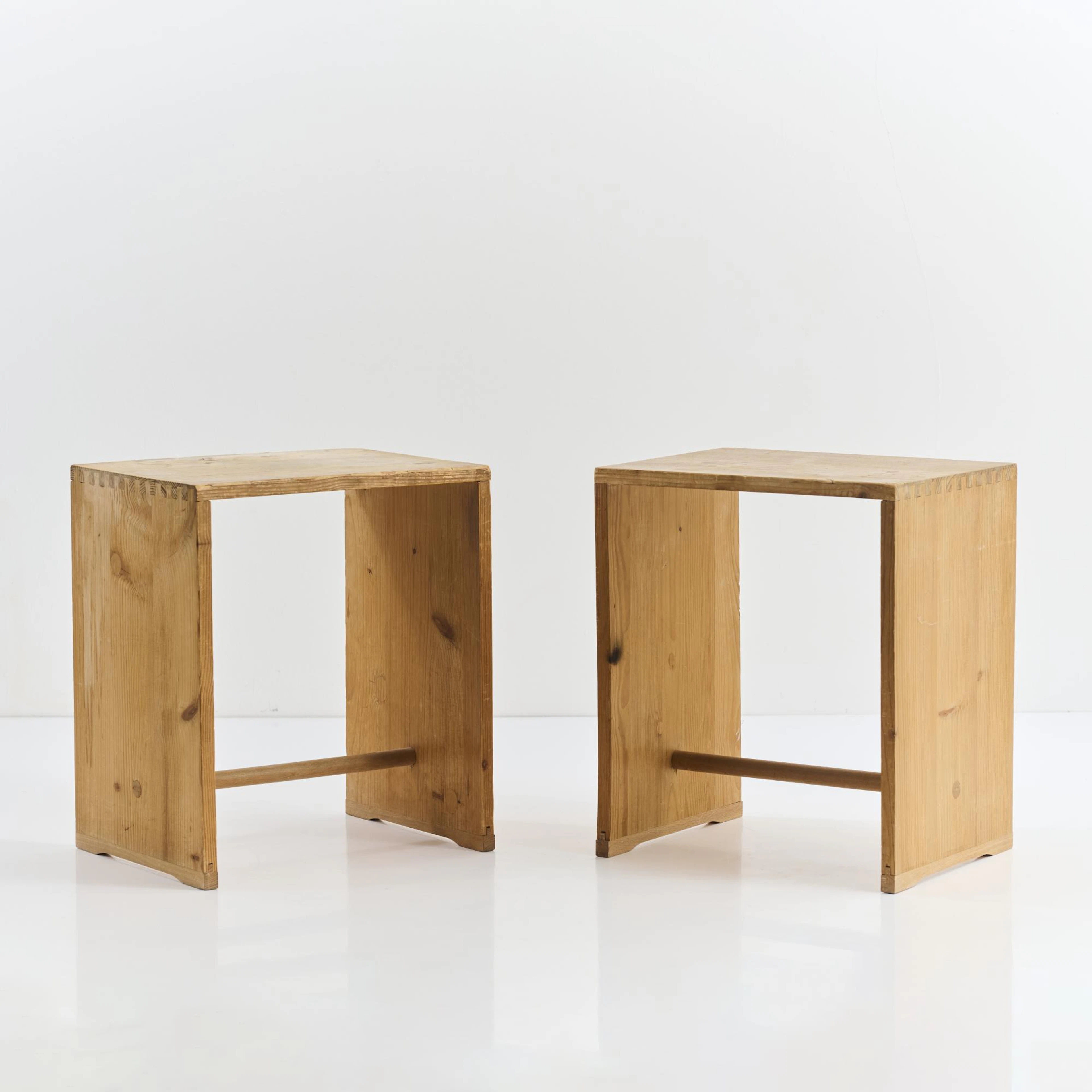 Max Bill; Hans Gugelot; Paul Hildinger Zwei 'Ulmer Hocker', 1953