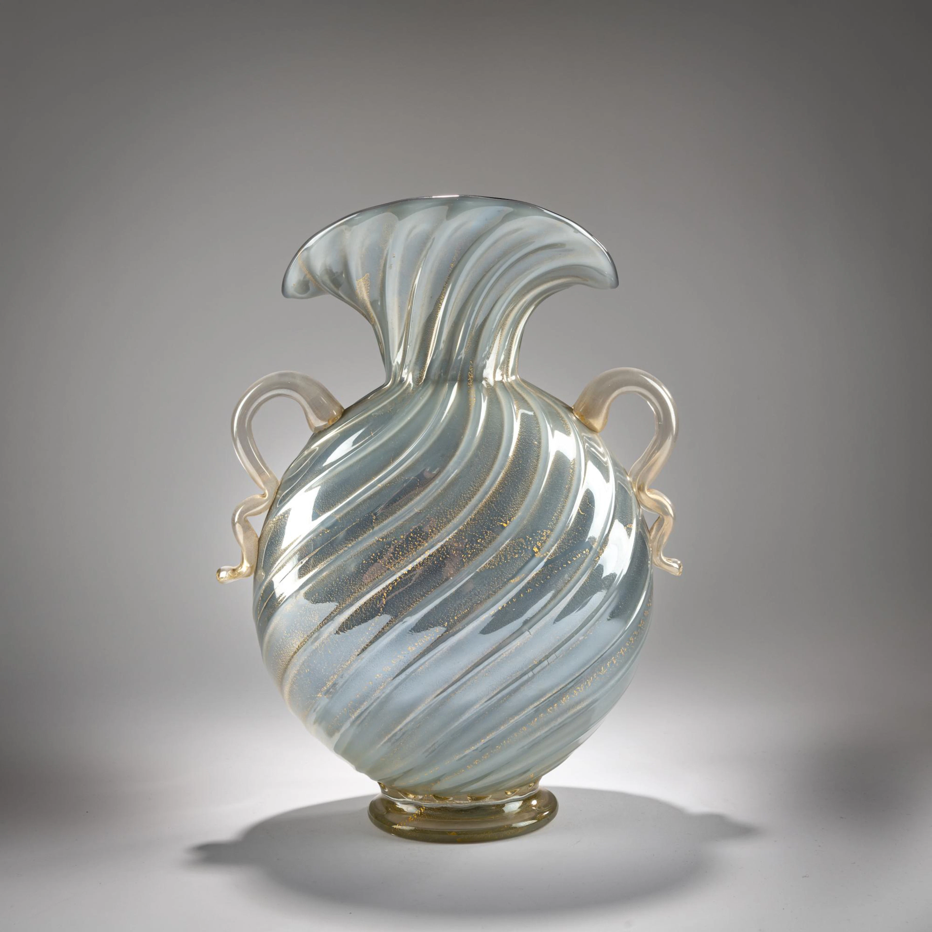Flavio Poli und Alfredo Barbini Henkelvase 'grigio oro', 1936