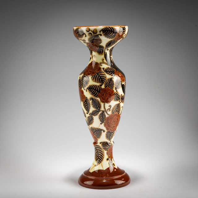 La Fenice, Albisola Hohe Vase mit fliegendem Vogel, 1920er Jahre