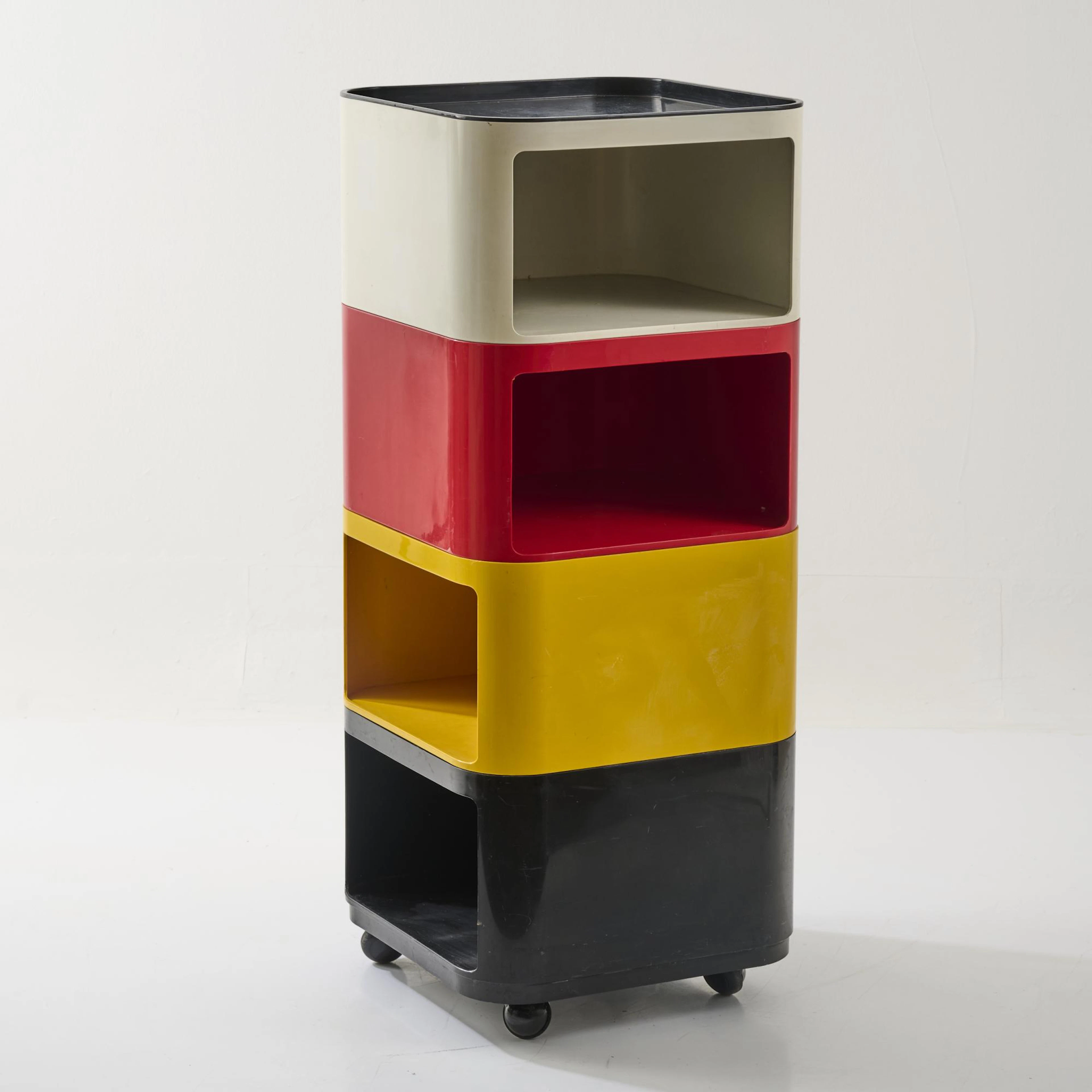 Anna Castelli Ferrieri Stapelcontainer '4970' und Wäschecontainer