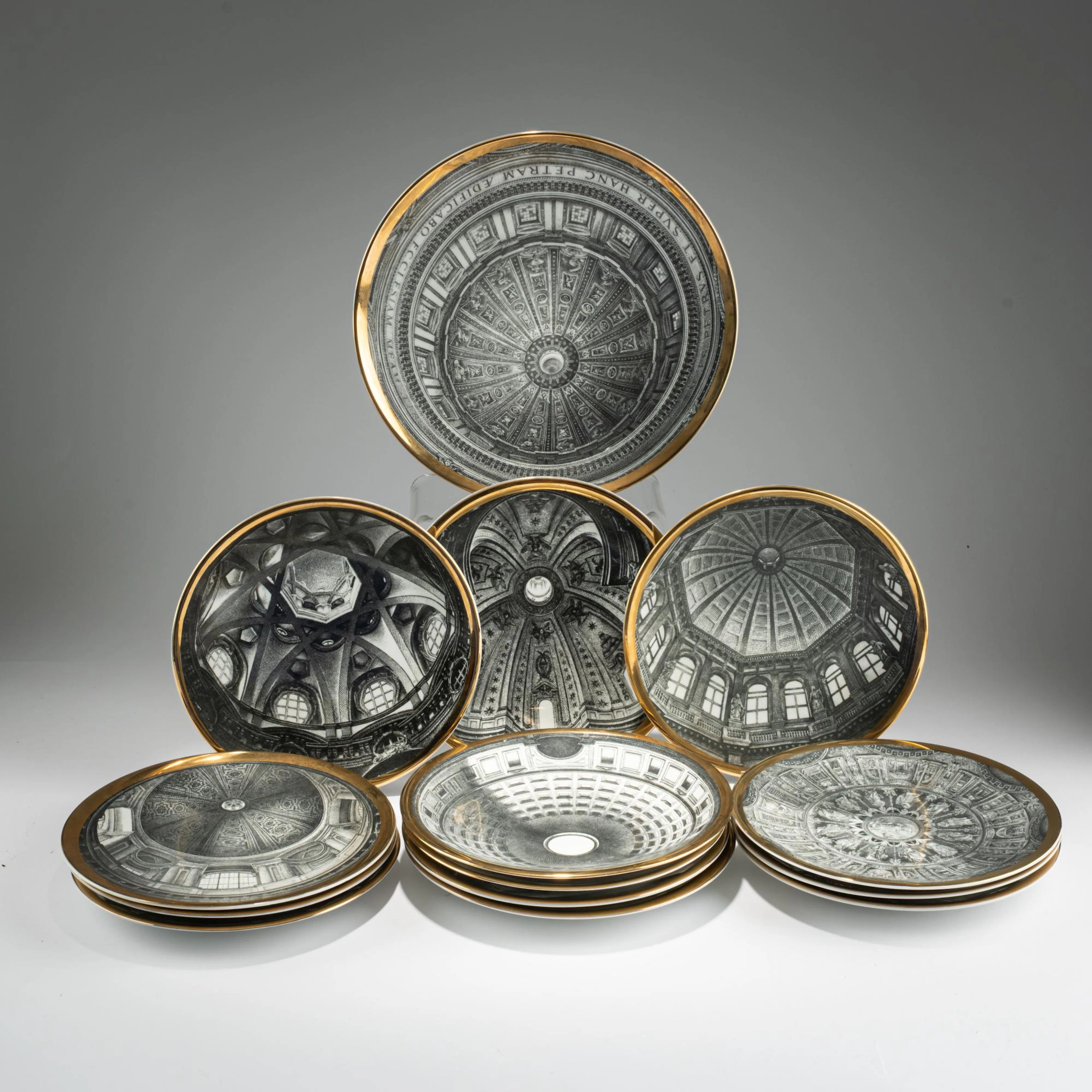 Piero Fornasetti Vierzehn Teller aus der Serie 'Cupole d'Italia'