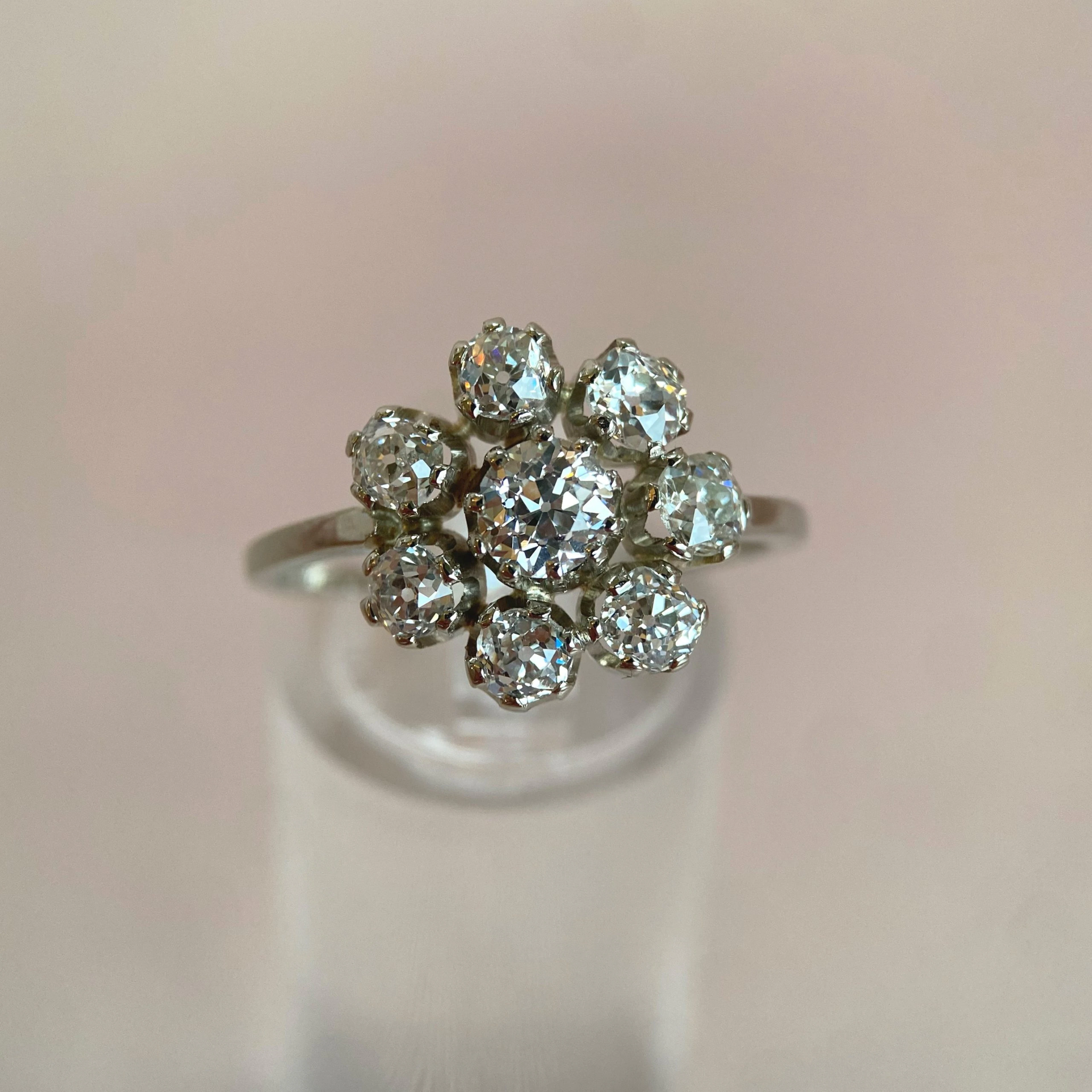 Exquisite diamond ring in 585 white gold – Old European cuts (1950–1960)