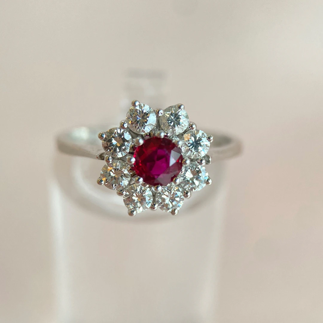 Wonderful white gold ring with ruby & diamonds: “Firestorm”