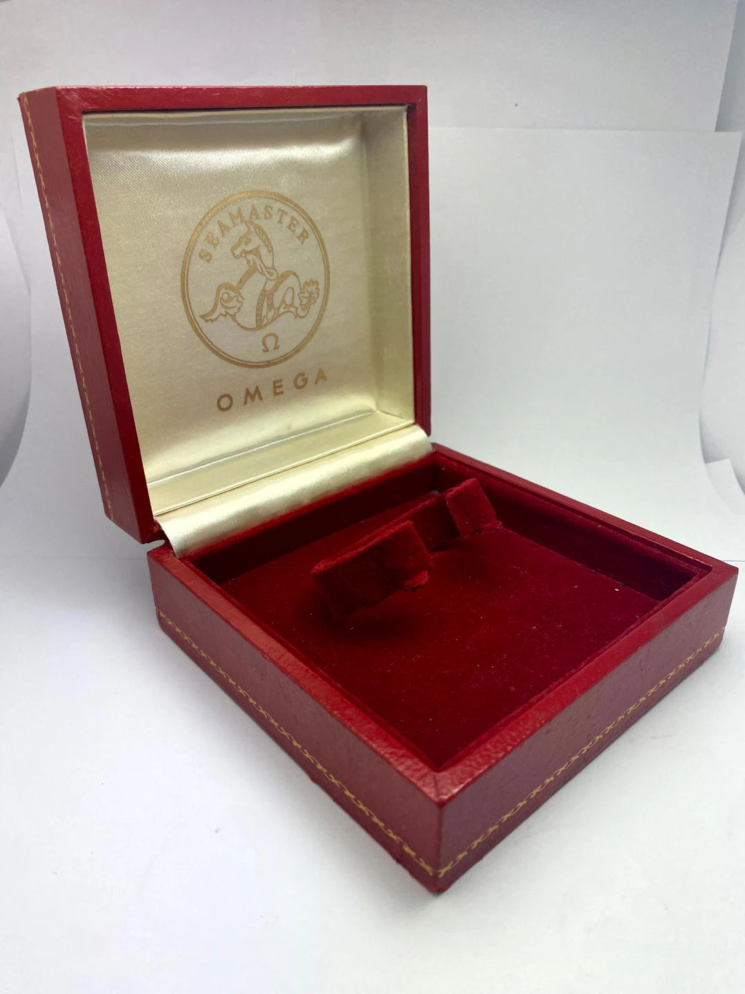 Vintage Omega Box Red – Omega Seamaster 300 Vintage