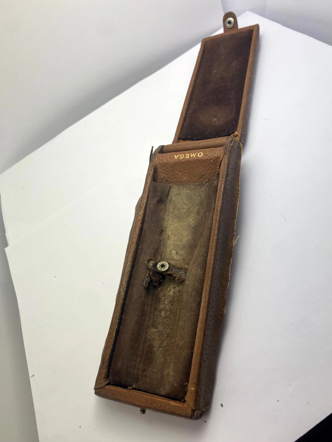 Vintage Omega Box brown Pat No 678,168