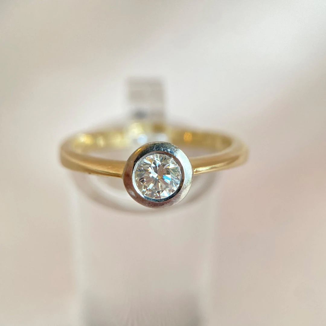 0.45 ct diamond engagement ring “Julia’s Symposium”