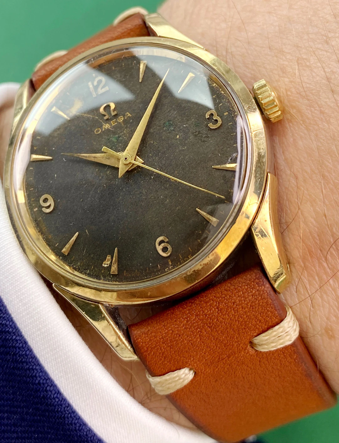 Serviced Omega 35mm Vintage Black Gilt Dial 2640