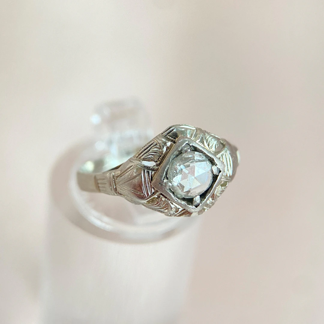 Rose-cut diamond ring 0.3 ct: “Tempting Passion”