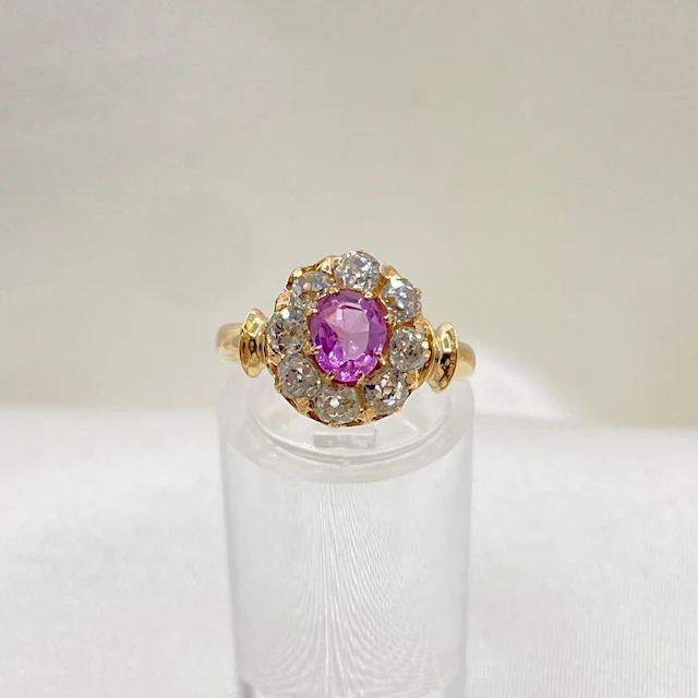 Antique yellow gold ring with PINK sapphire and old-cut diamonds (3200