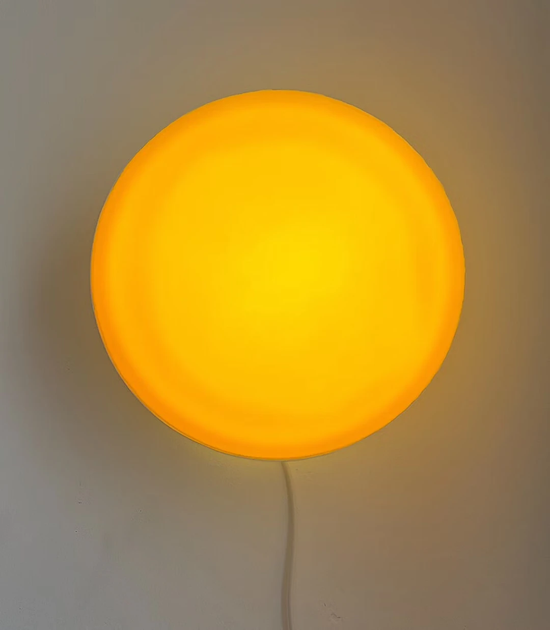 Inge Gutbrod "Lovesong-rund, Gelb XXXXX" - Zweigstelle Berlin