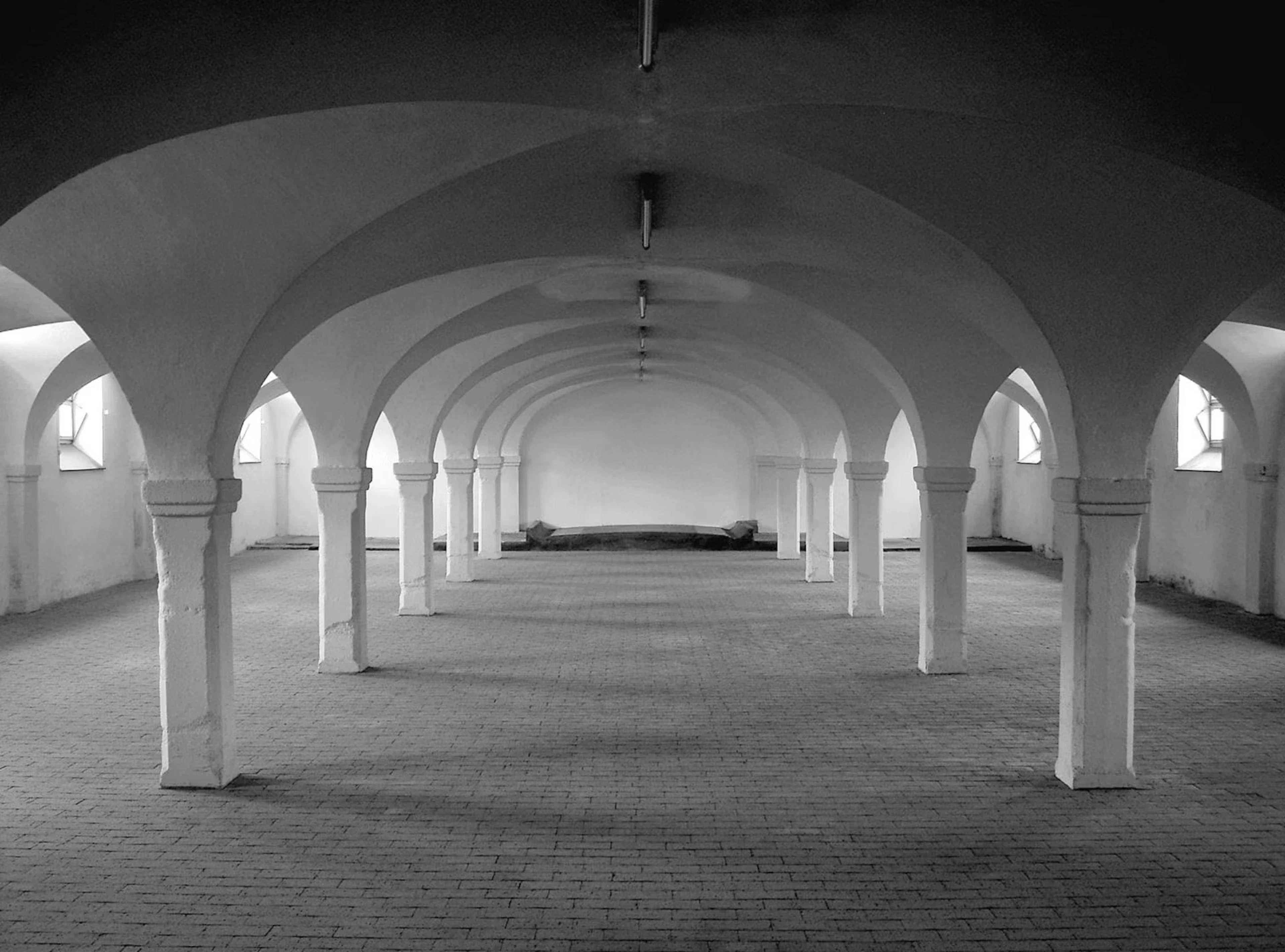 Franz Achter "Kreuzgratgewölbe" - Zweigstelle Berlin