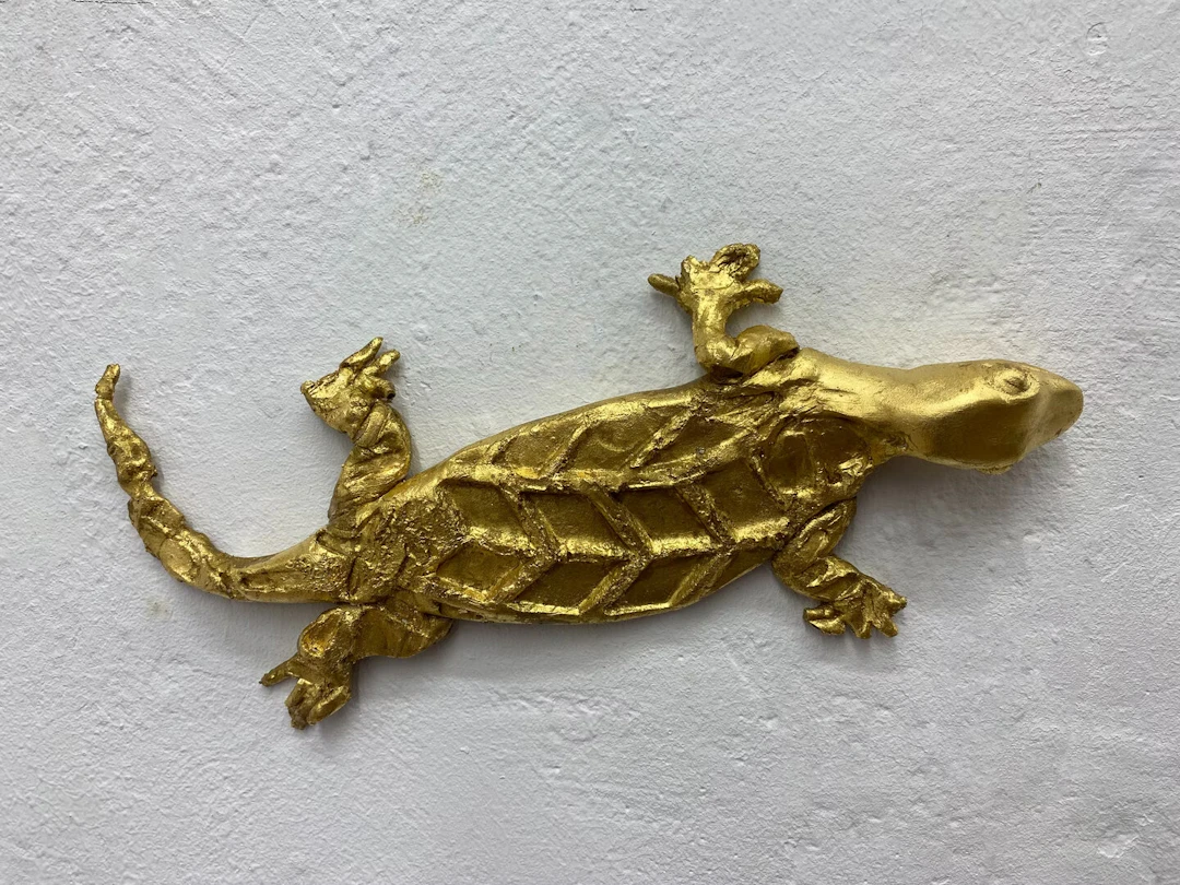 Veronika Veit "crushed sculpture of a gecko" - Zweigstelle Berlin