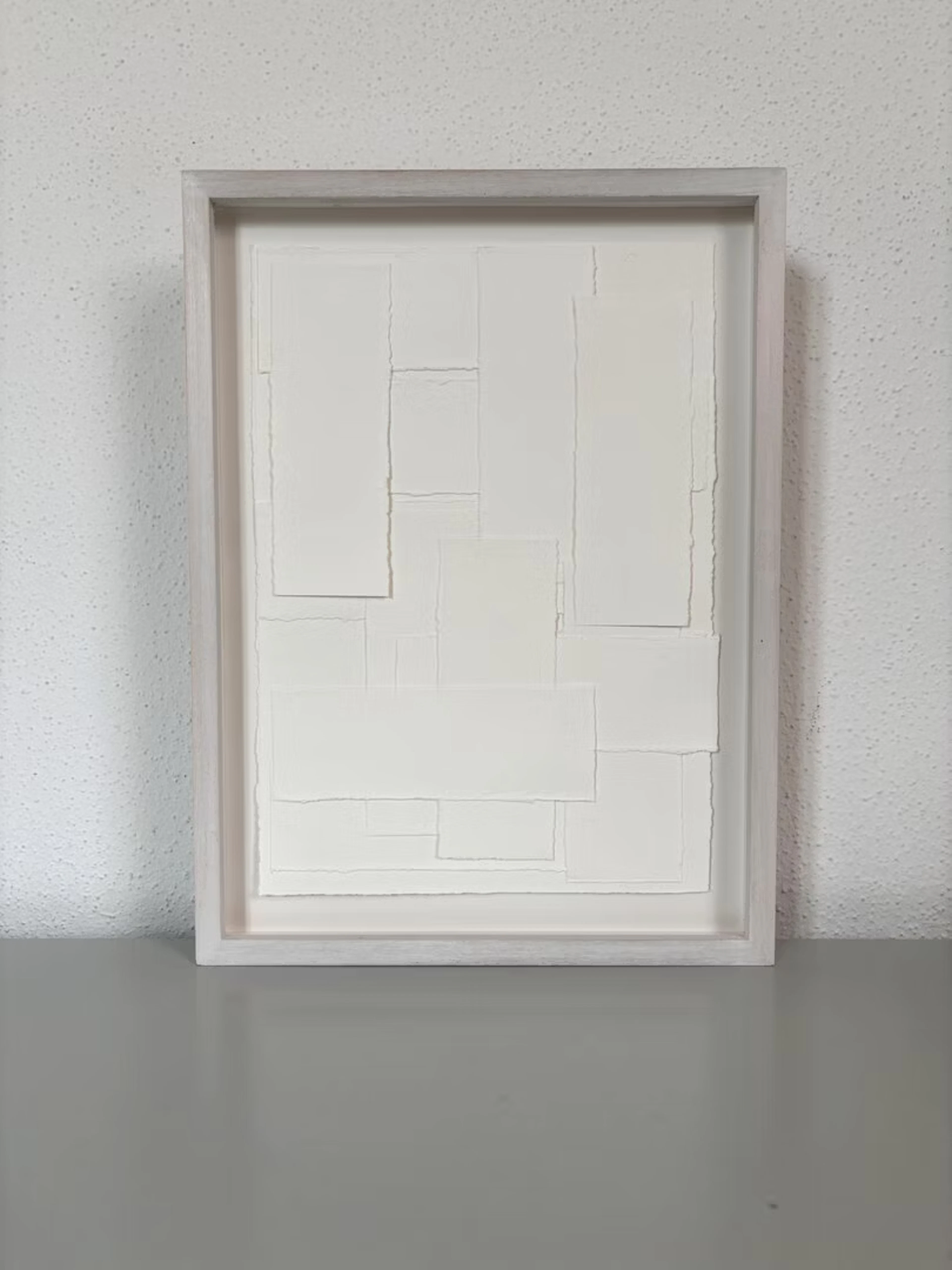 Dyckerhoff, Isabelle "Whites (Relief 01)" - Zweigstelle Berlin