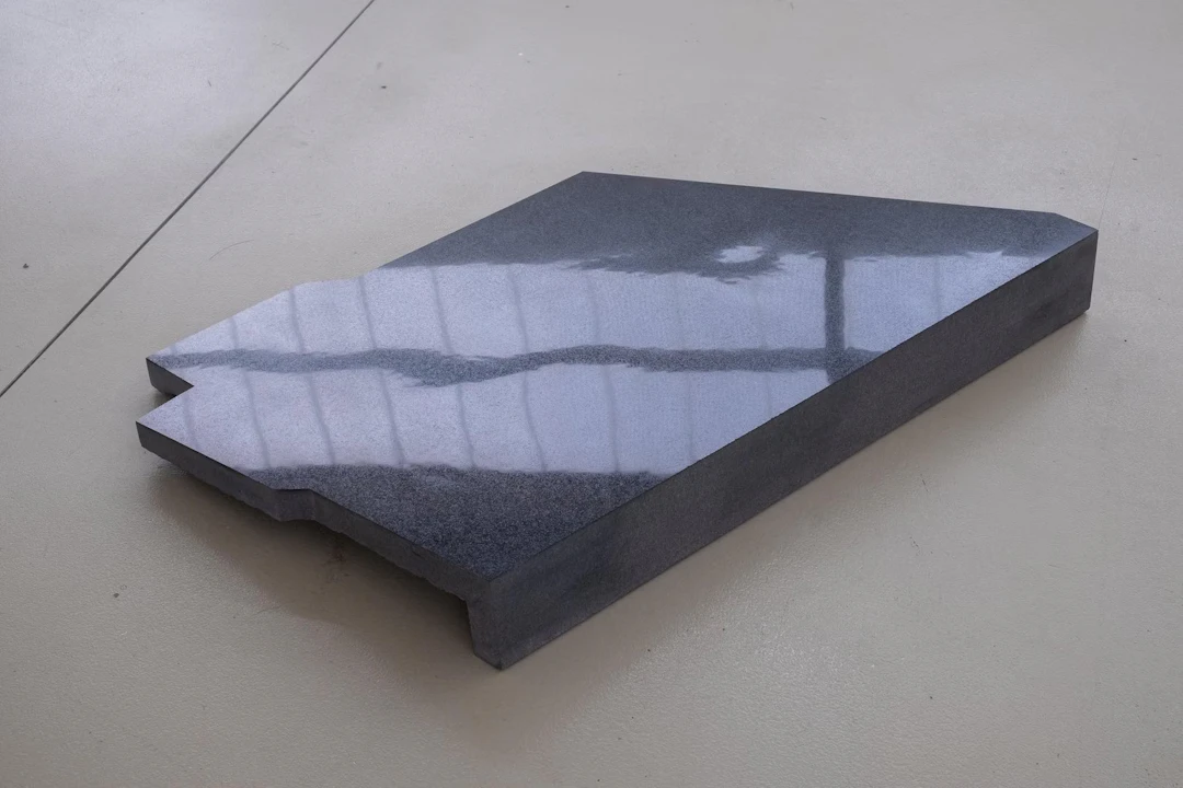 Florian Ecker „unbetitelter Modulspiegel“ - Zweigstelle Berlin