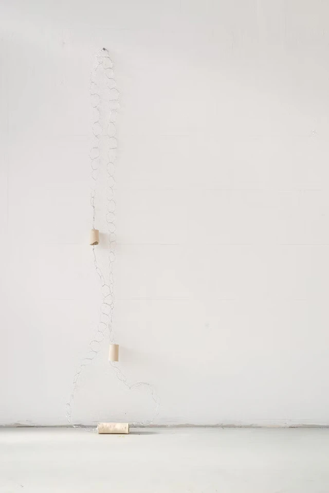 Dyckerhoff, Isabelle "Necklace #4" - Zweigstelle Berlin