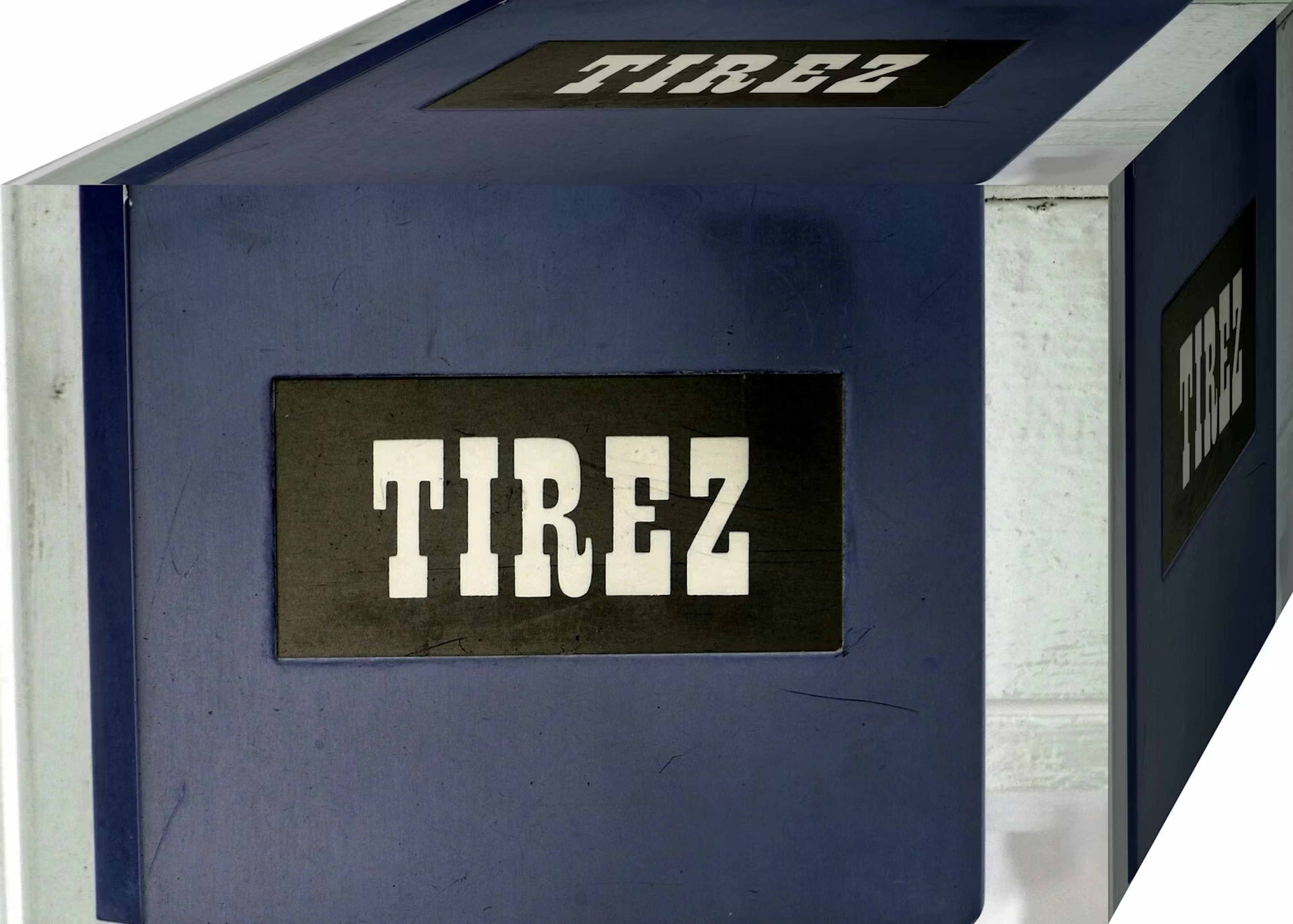 Marc Peschke "The Cubes - Tirez" - Zweigstelle Berlin