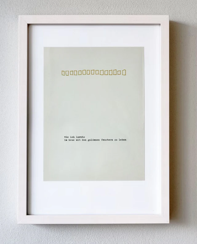 Bettina Hutschek "Typewriting (goldene Fenster)" - Zweigstelle Berlin