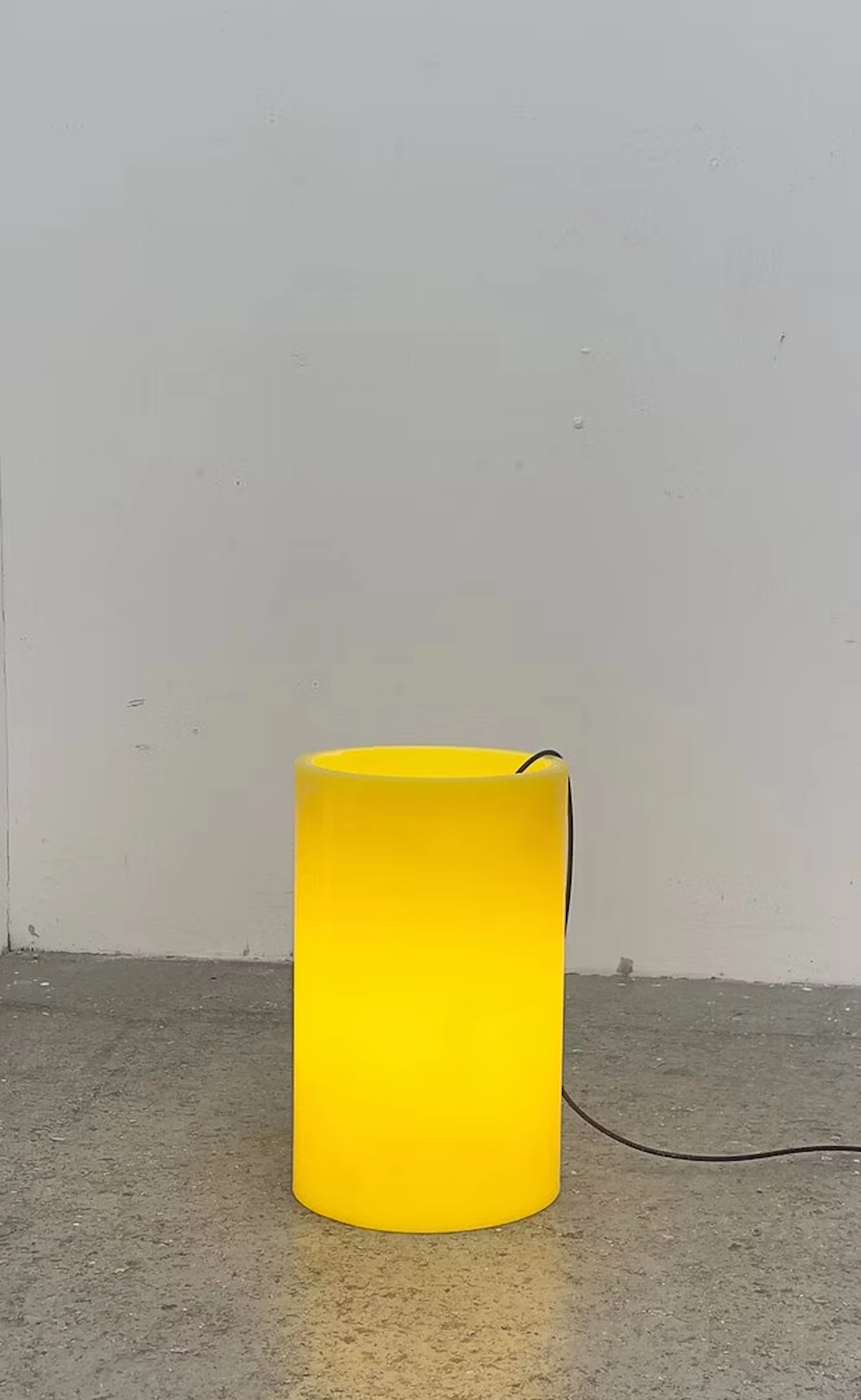 Inge Gutbrod "light-soaked, Zitronengelb" - Zweigstelle Berlin