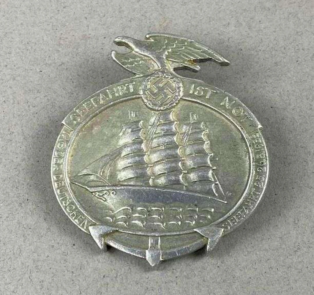 WW2 1935 German Tag Der Deutschen Seefahrt Tinnie Badge