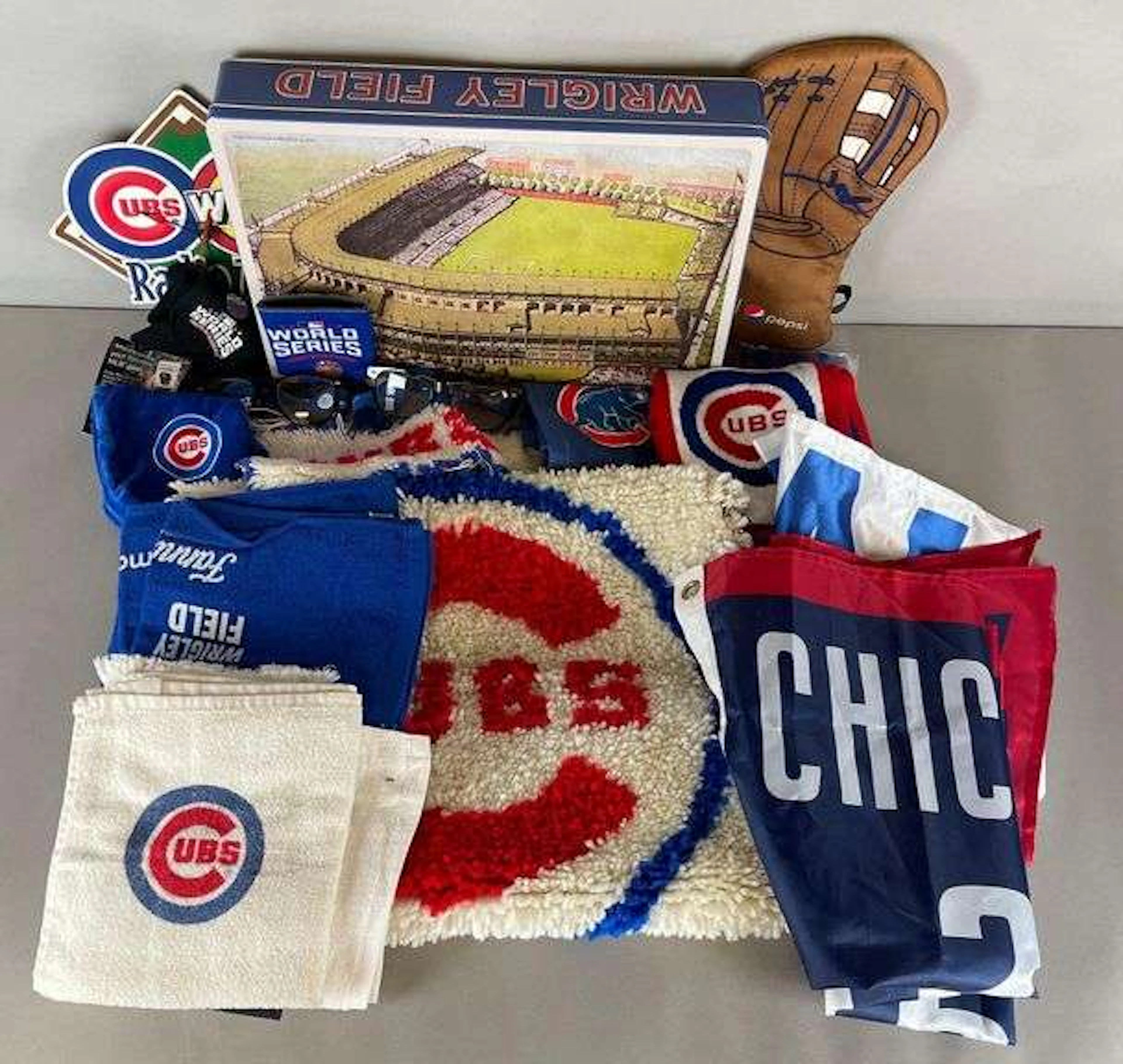 Group of Chicago Cubs Collectable Items