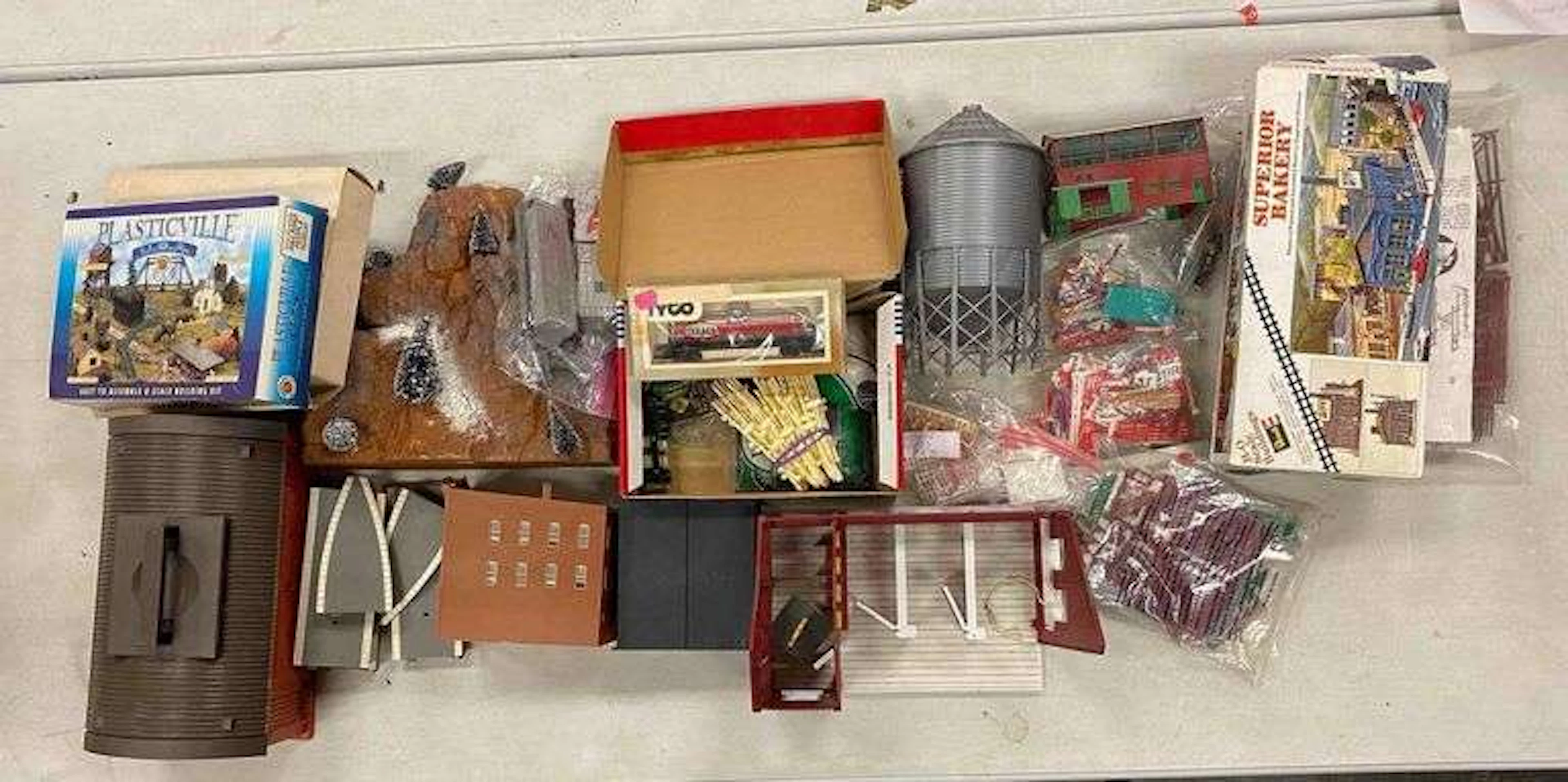 Group of Assorted HO Scale Model Building and More