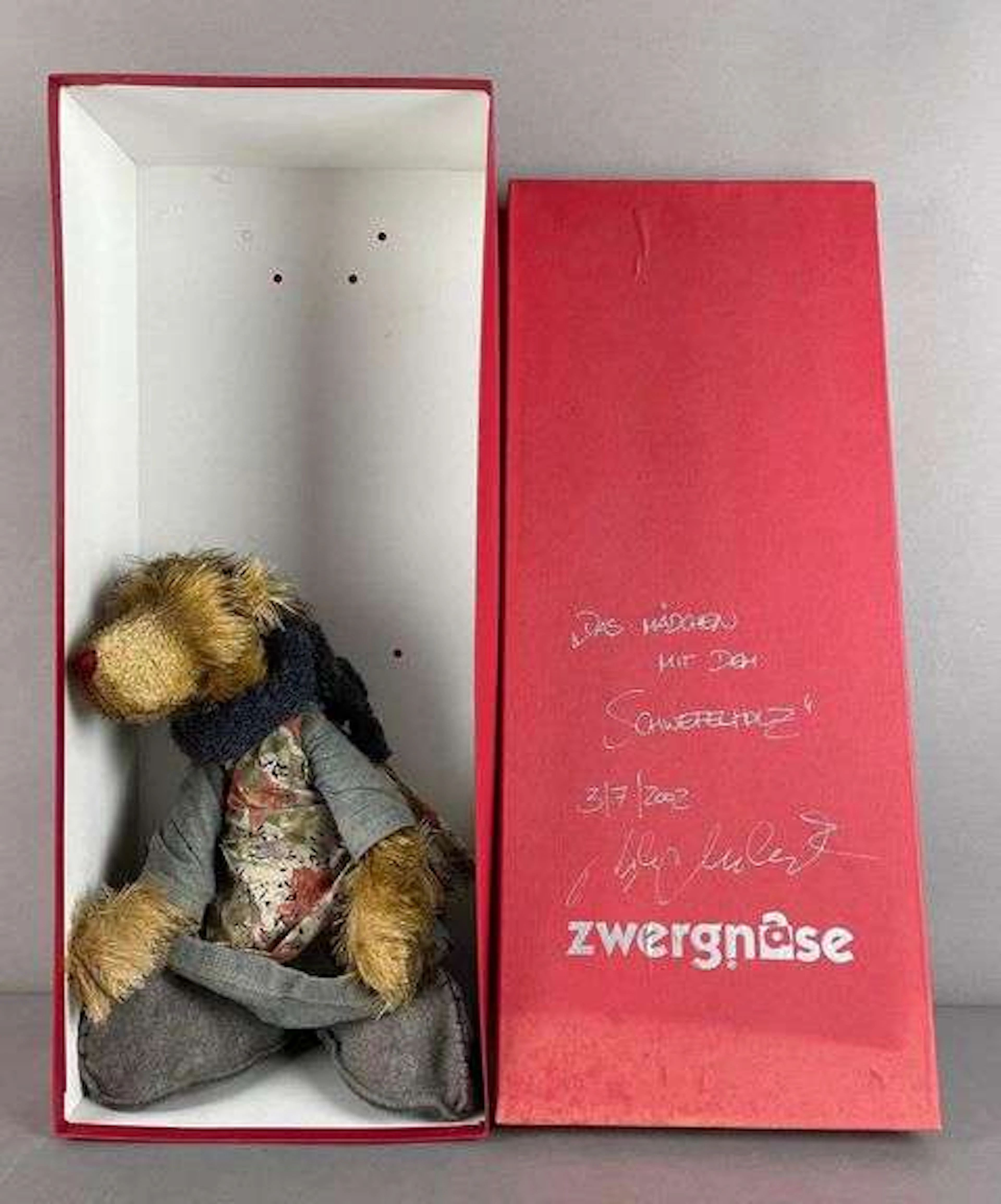 Limited Edition 2002 Zwergnase The Little Girl with Matches Bear
